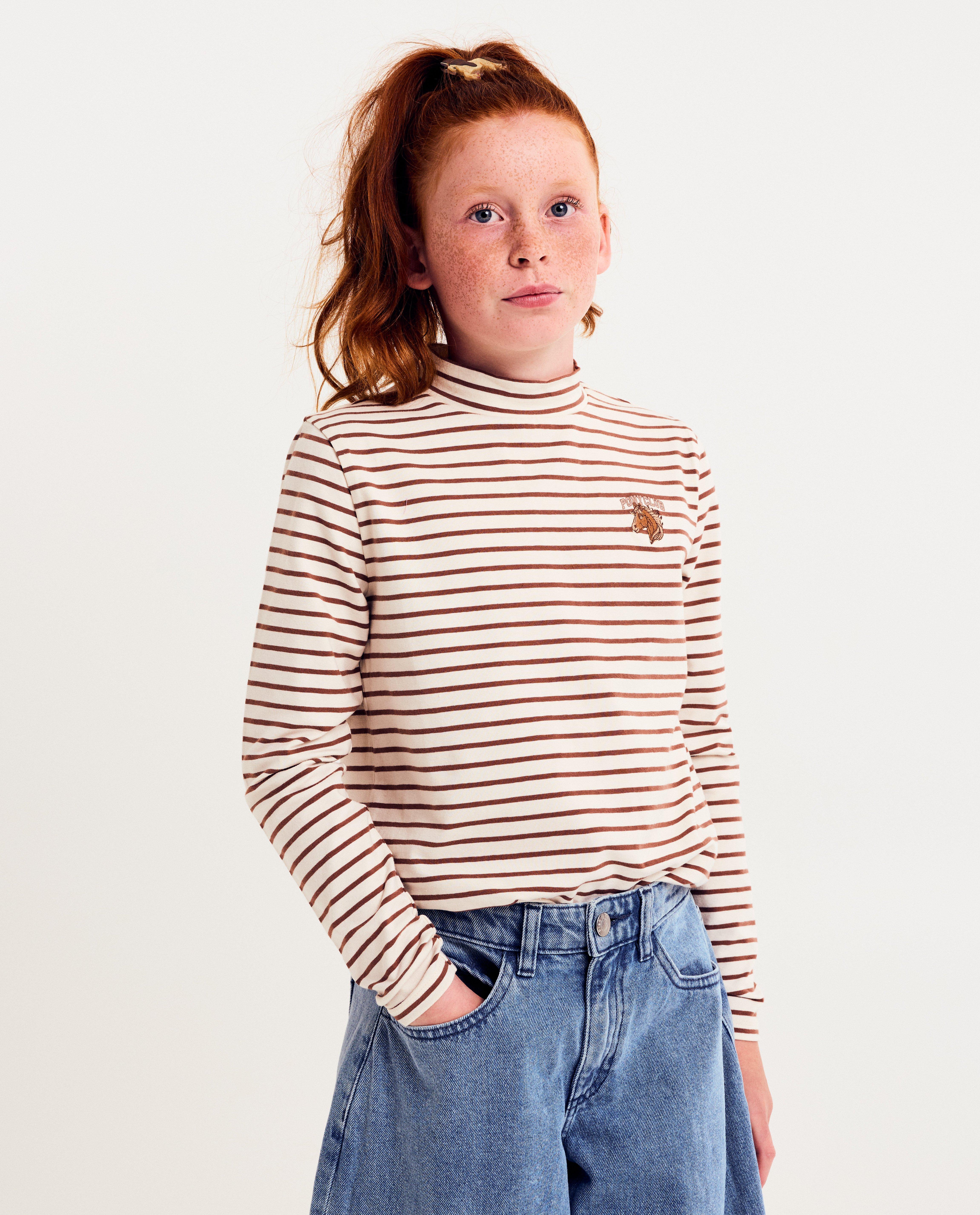 Longsleeve met klein geborduurd paard