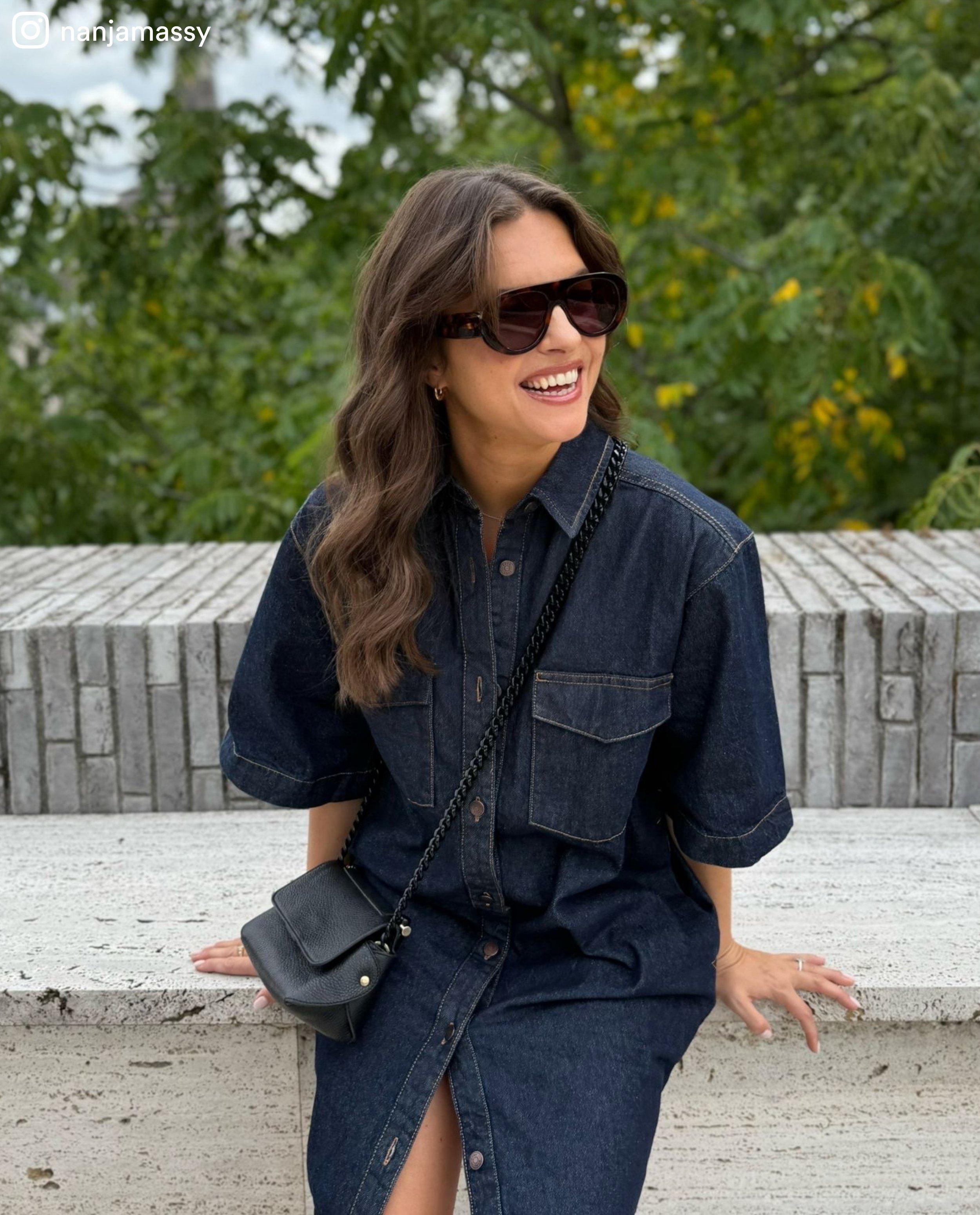 Donkerblauwe jeansjurk van raw denim