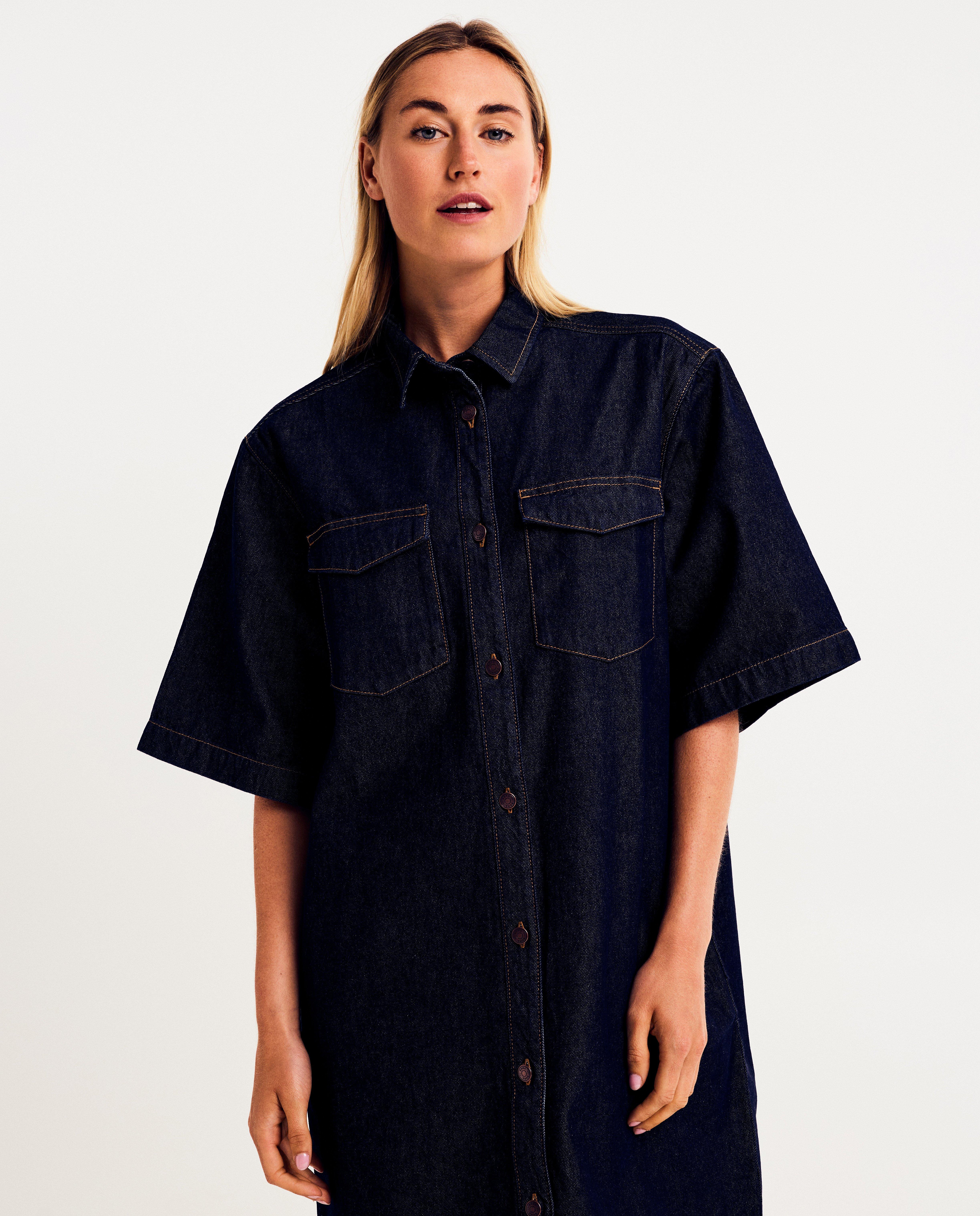 Kleedjes - Donkerblauwe jeansjurk van raw denim