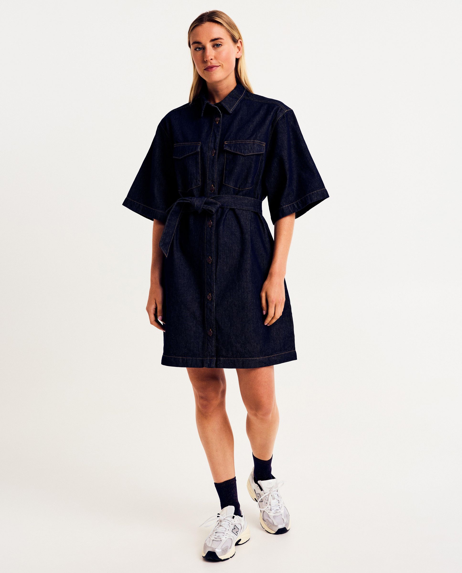 Robe Noire Et Blanche Sora By JBC - Taille 38, Longueur Au Genou, Manches Courtes - Occasion Très Bon état
