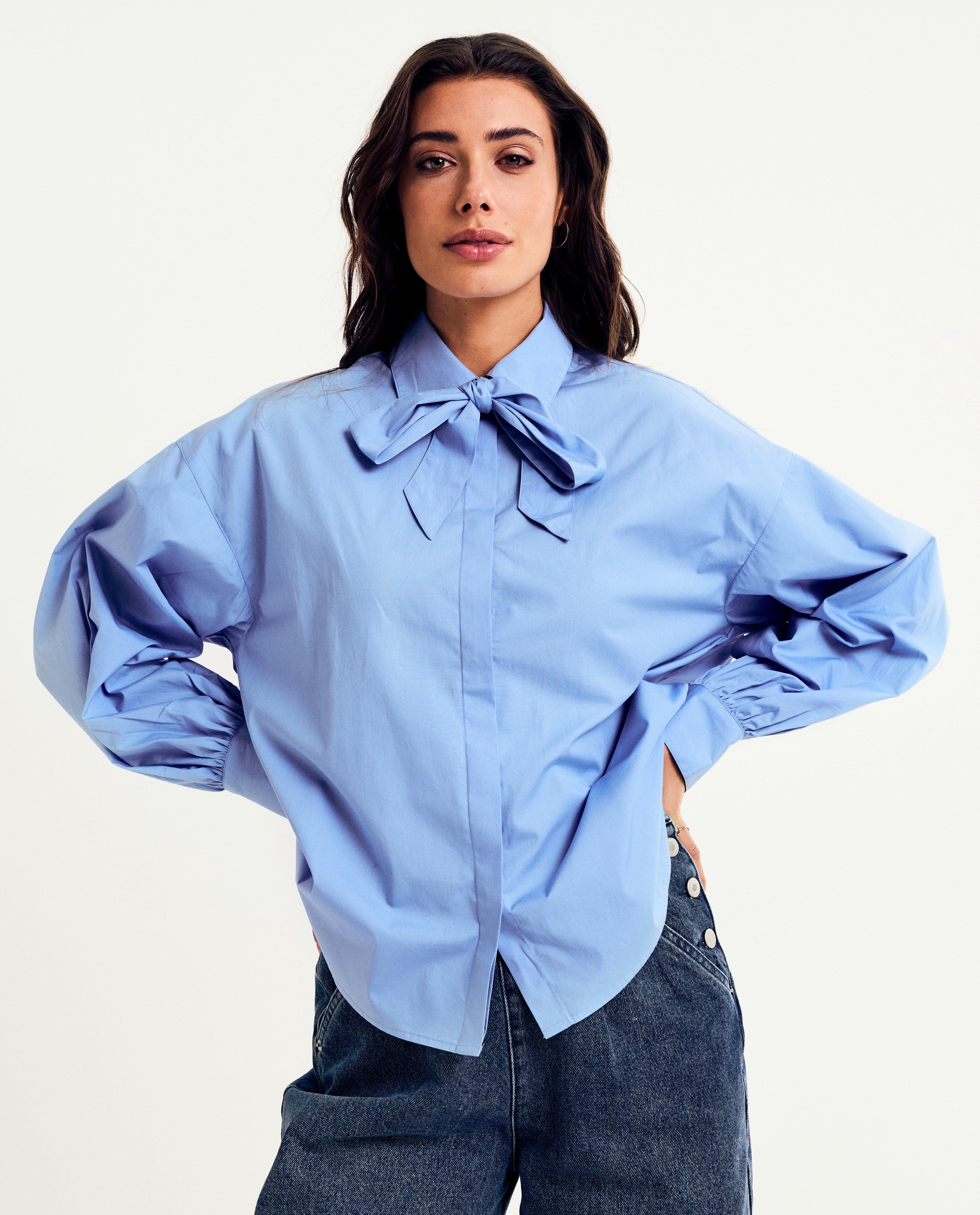 Blouse avec n&oelig;ud - D&eacute;tails du produit - bleu clair - image num&eacute;ro 5