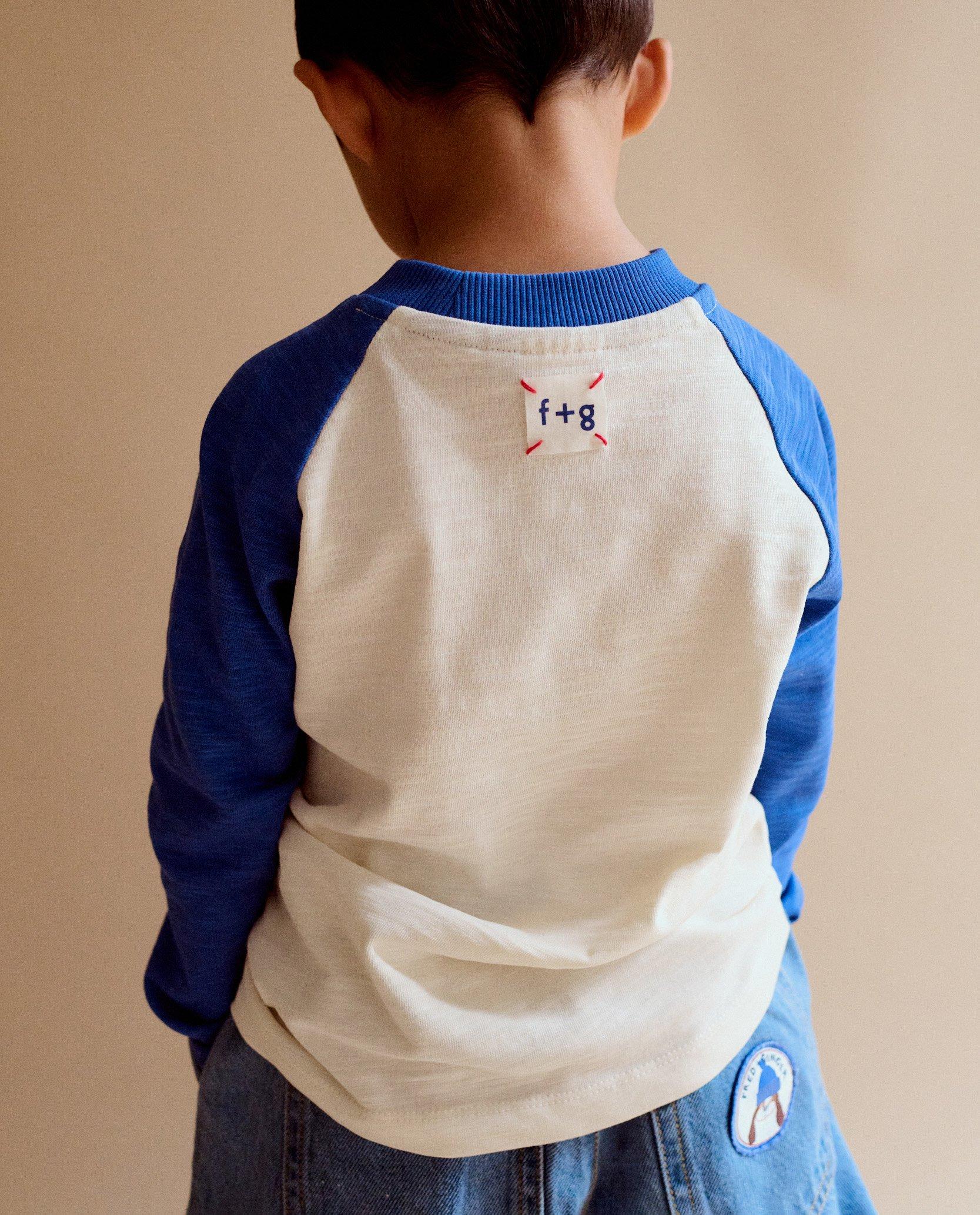 T-shirts - Longsleeve met geborduurde hond