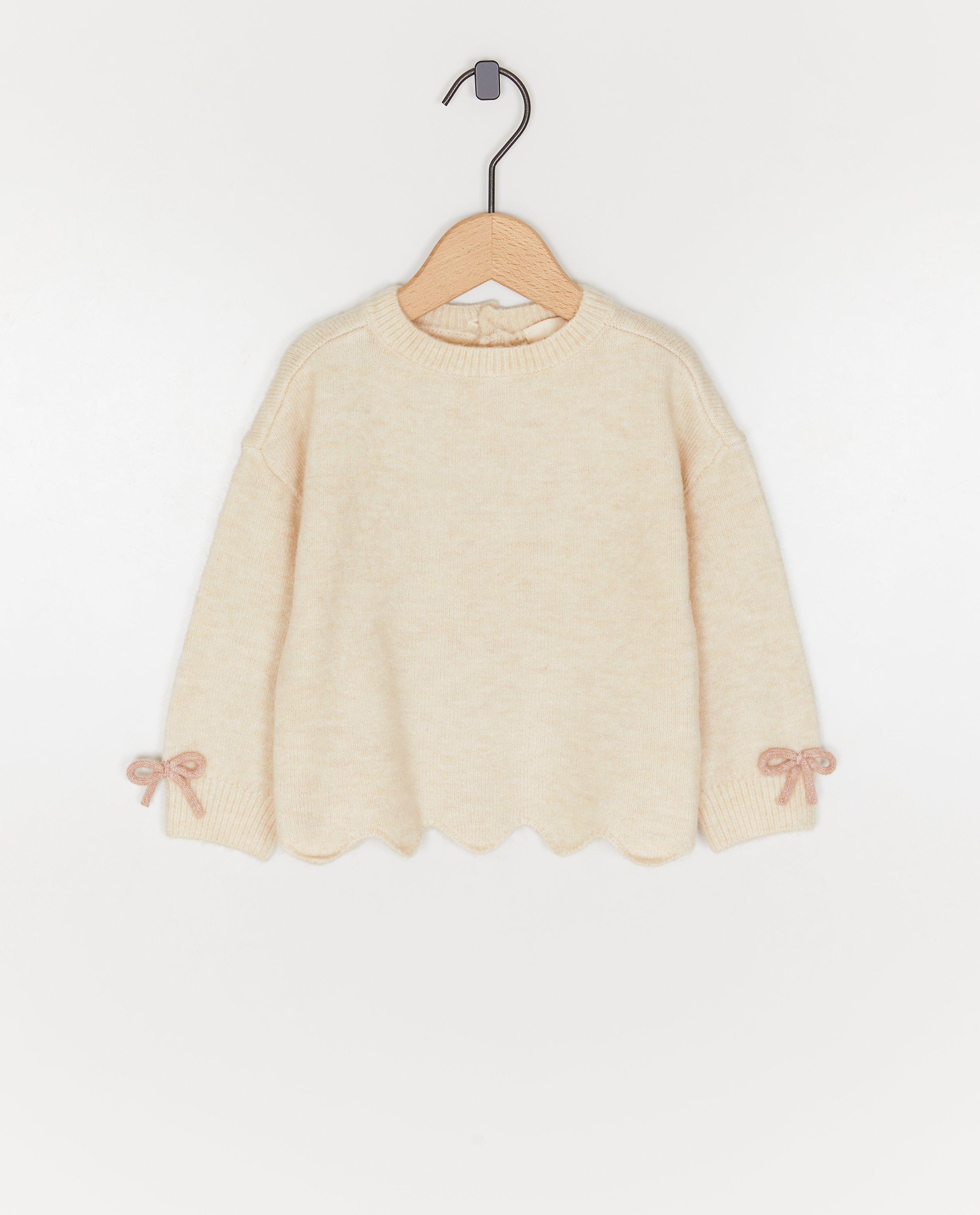 Pull avec petits nœuds, 62-92