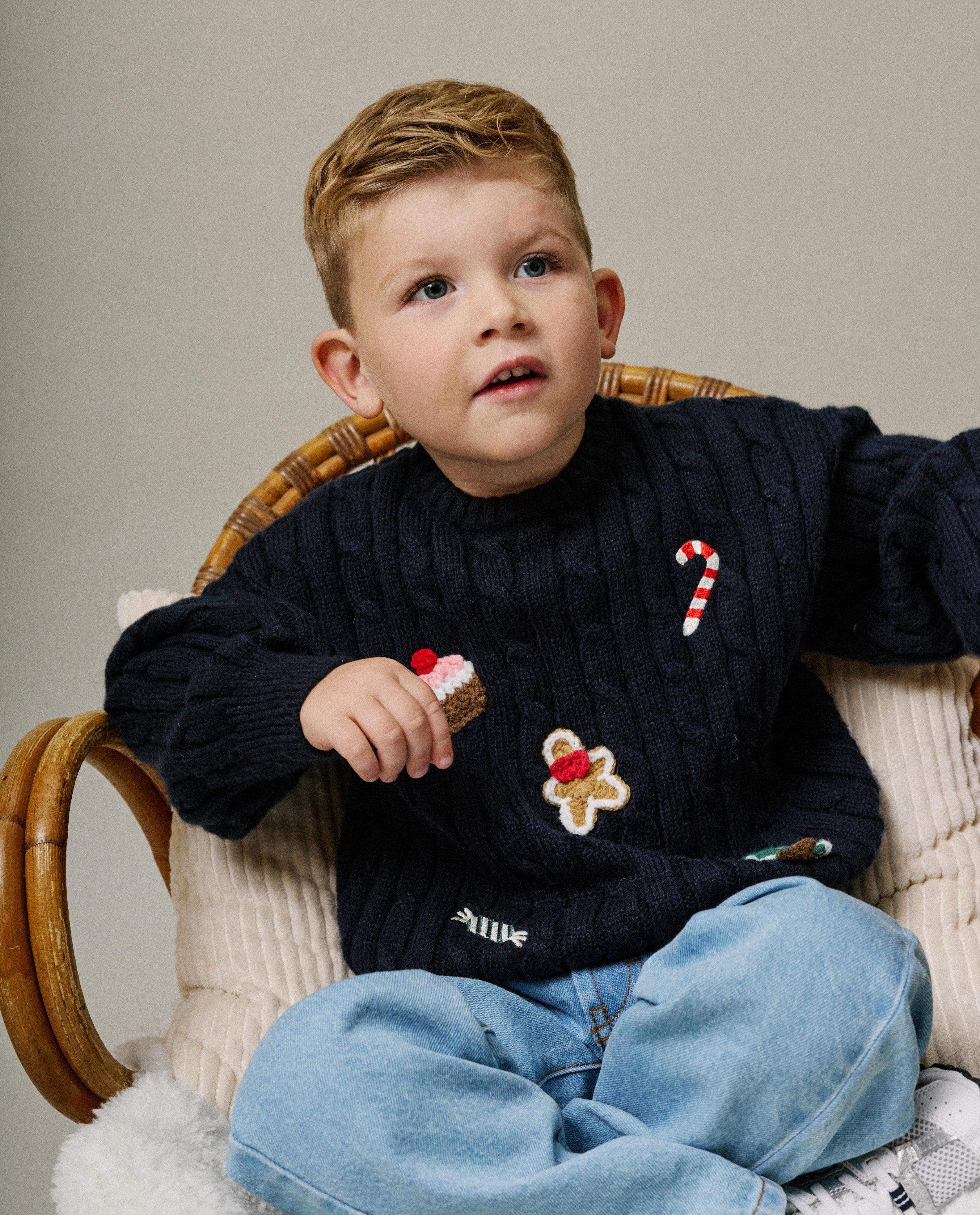 Kersttrui met geborduurde en gehaakte figuren, 98-128