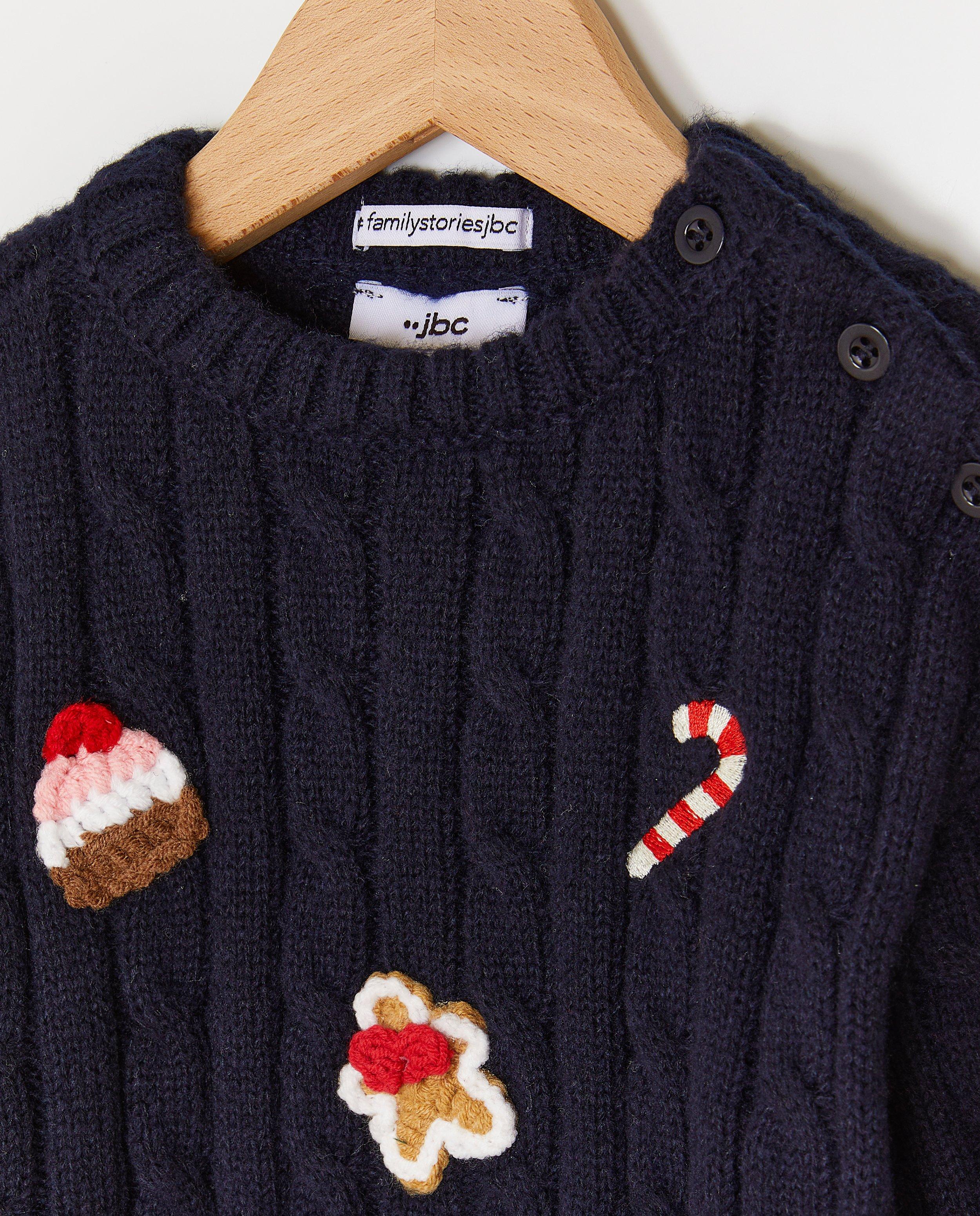 Pull de No&euml;l avec motifs brod&eacute;s et crochet&eacute;s, 62-92 - D&eacute;tails du produit - bleu fonc&eacute; - image num&eacute;ro 6