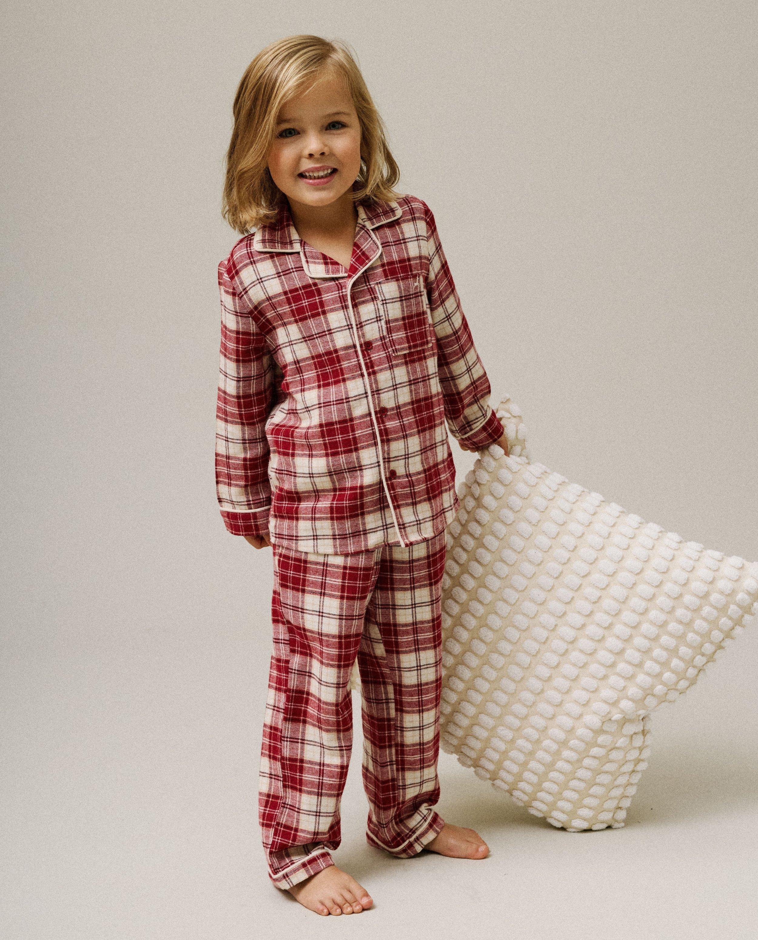 Pyjama en flanelle &agrave; renne brod&eacute;, 98-134 - D&eacute;tails du produit - rouge - image num&eacute;ro 3