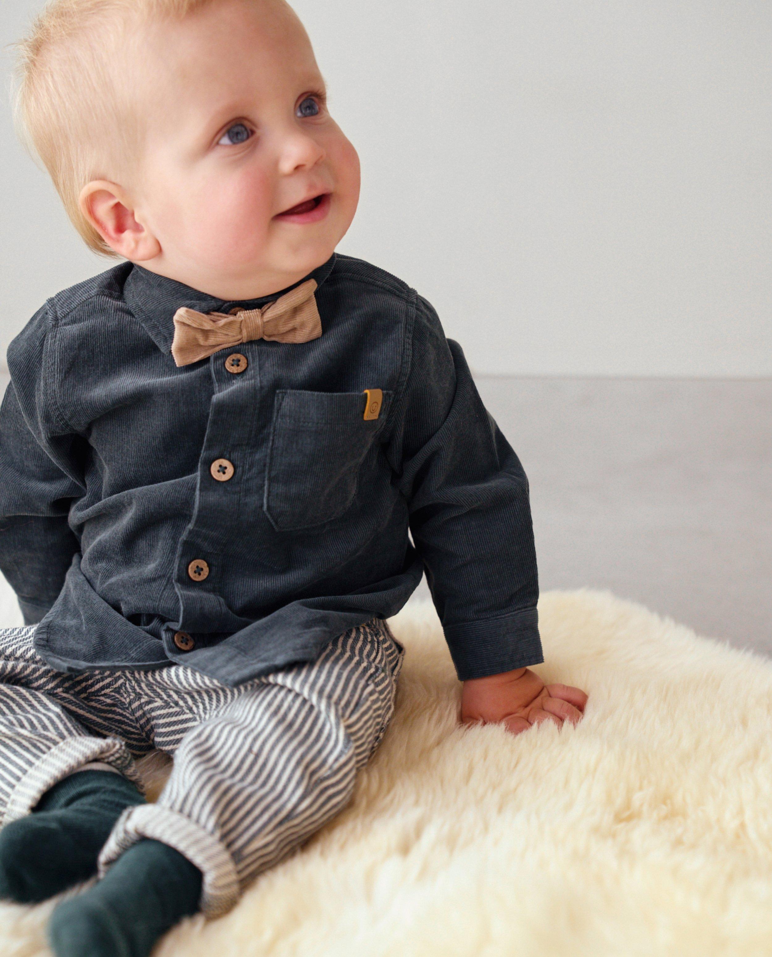 Broek met fijne strepen - Product Detail - khaki - afbeelding nummer 2