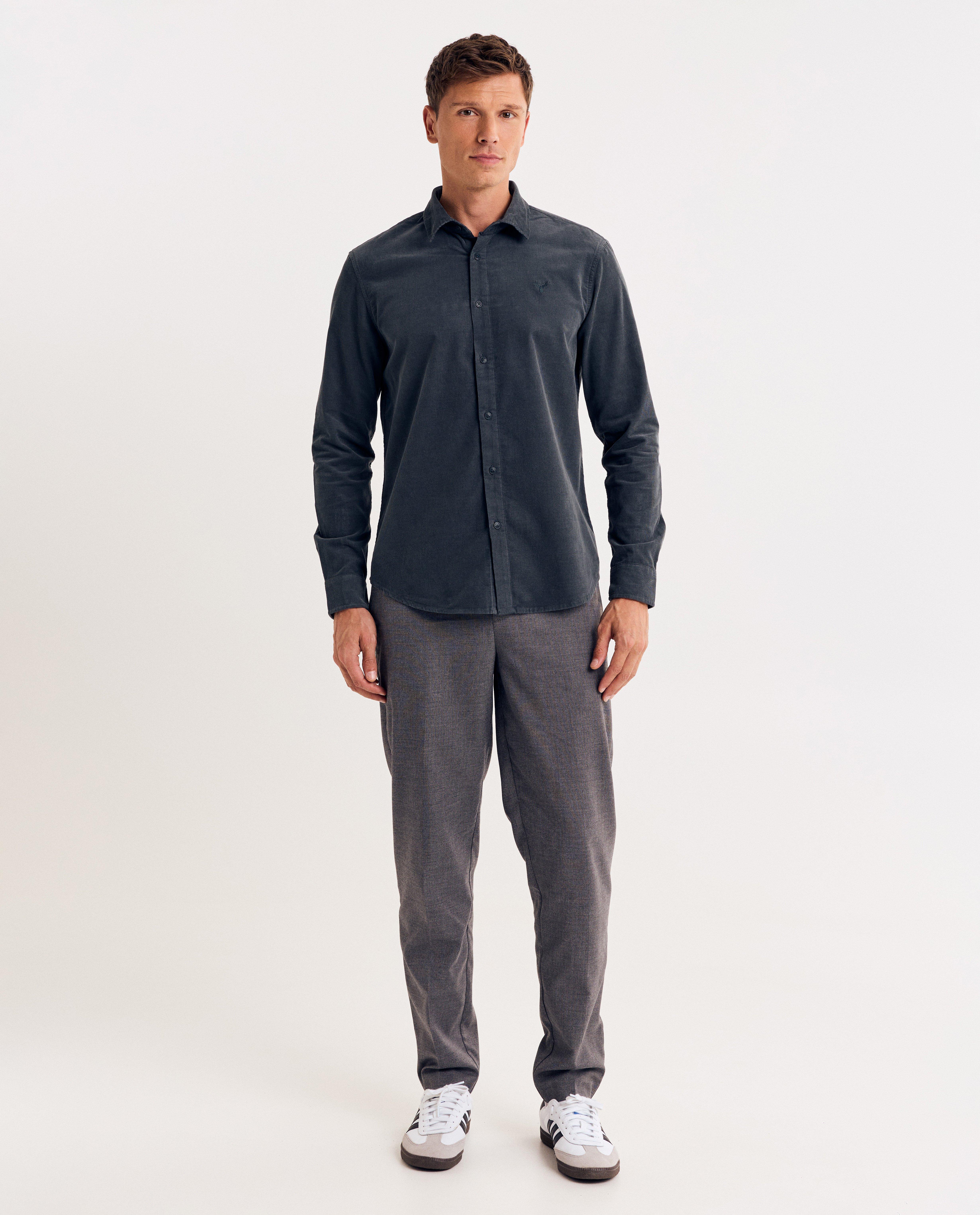 Chemise en velours côtelé avec renne brodé, regular fit - Détails du produit - khaki - image numéro 2