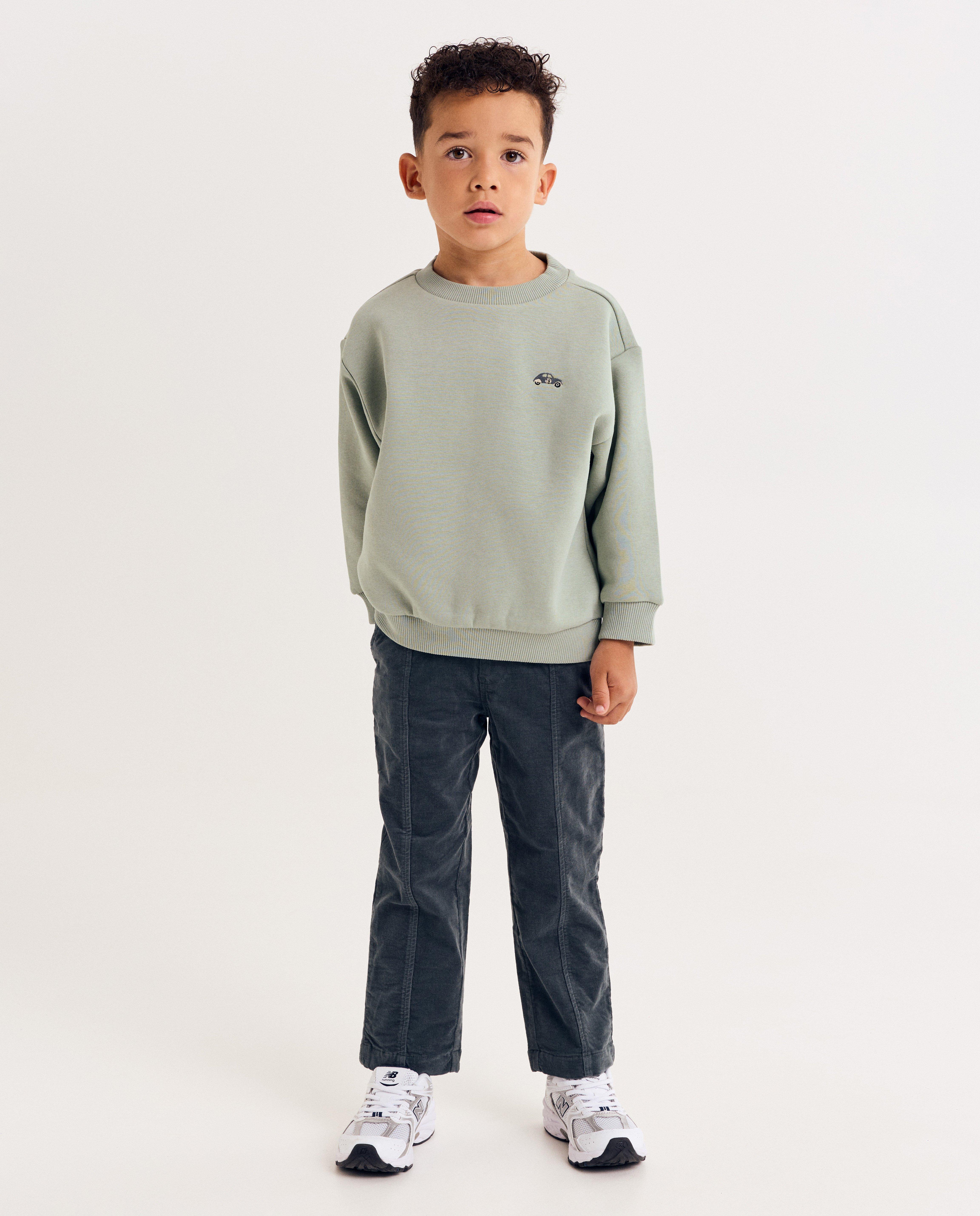 Sweat-shirt avec petite voiture brodée, loose fit - Détails du produit - khaki - image numéro 2