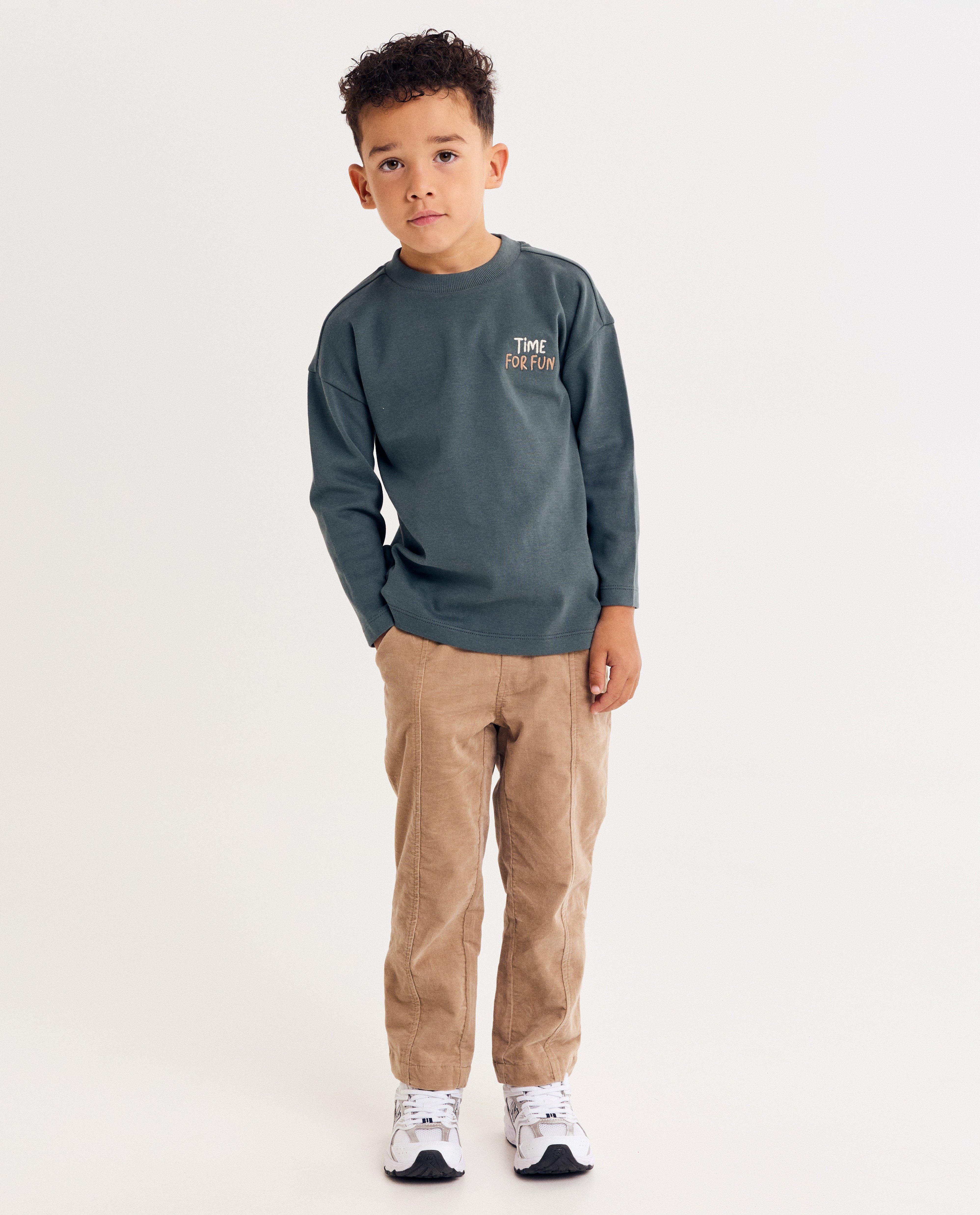 Pantalon avec fin motif côtelé, relaxed fit