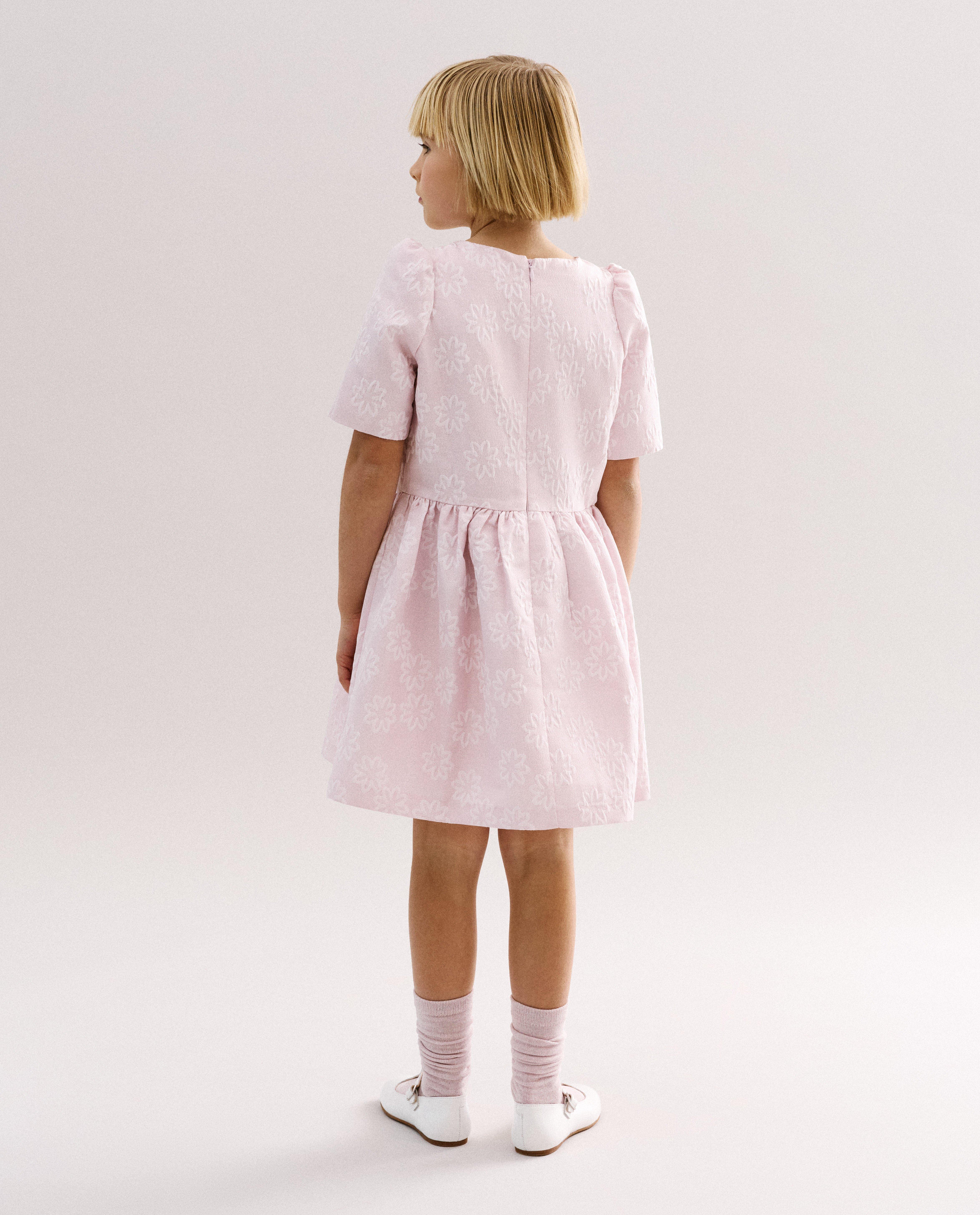 Robe &agrave; motif floral - D&eacute;tails du produit - rose clair - image num&eacute;ro 2