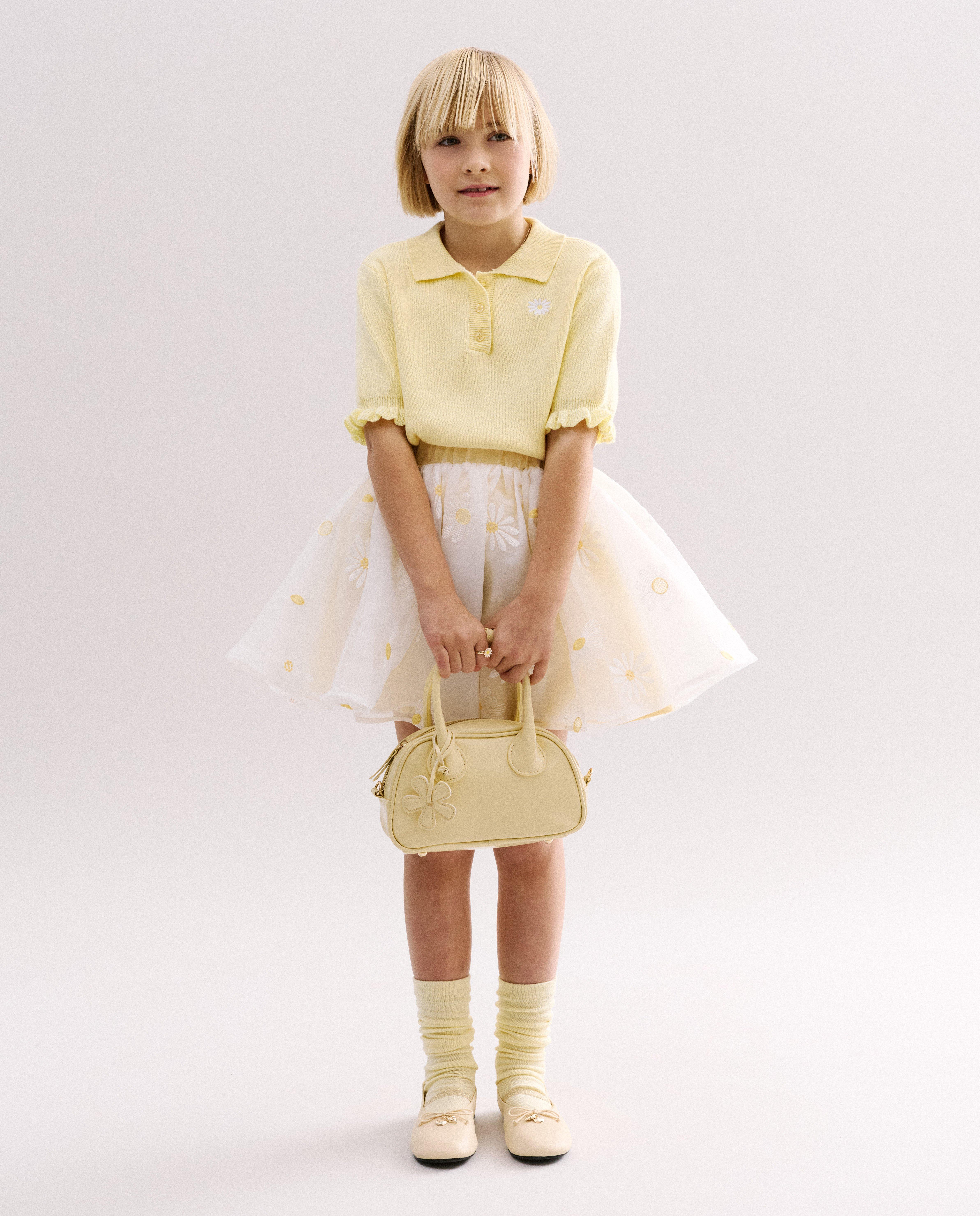 Trui met geborduurde bloem, loose fit, Special occasions, 116-152 - Product Detail - lichtgeel - afbeelding nummer 2