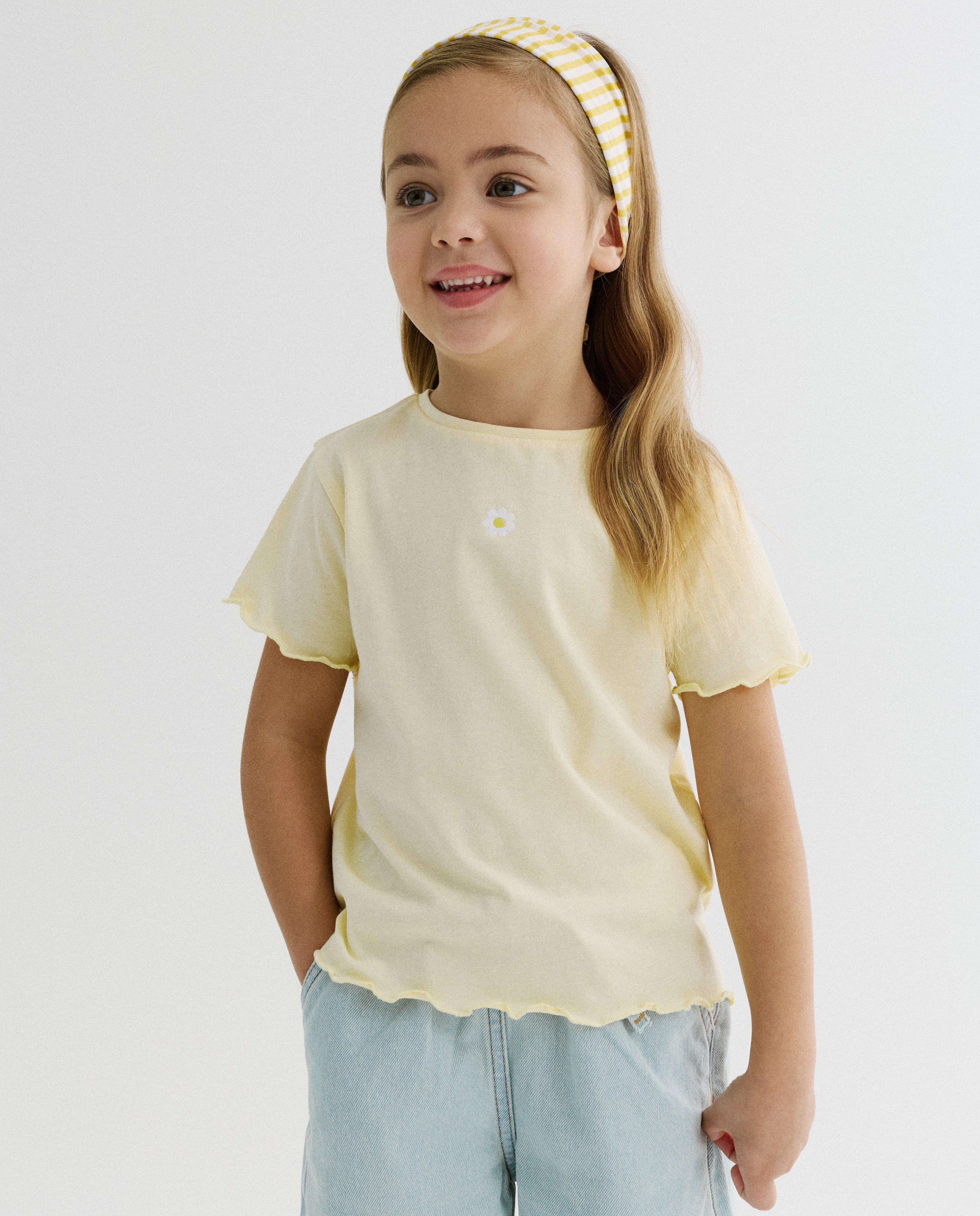 T-shirt met geborduurde kersen - Product Detail - lichtgeel - afbeelding nummer 1