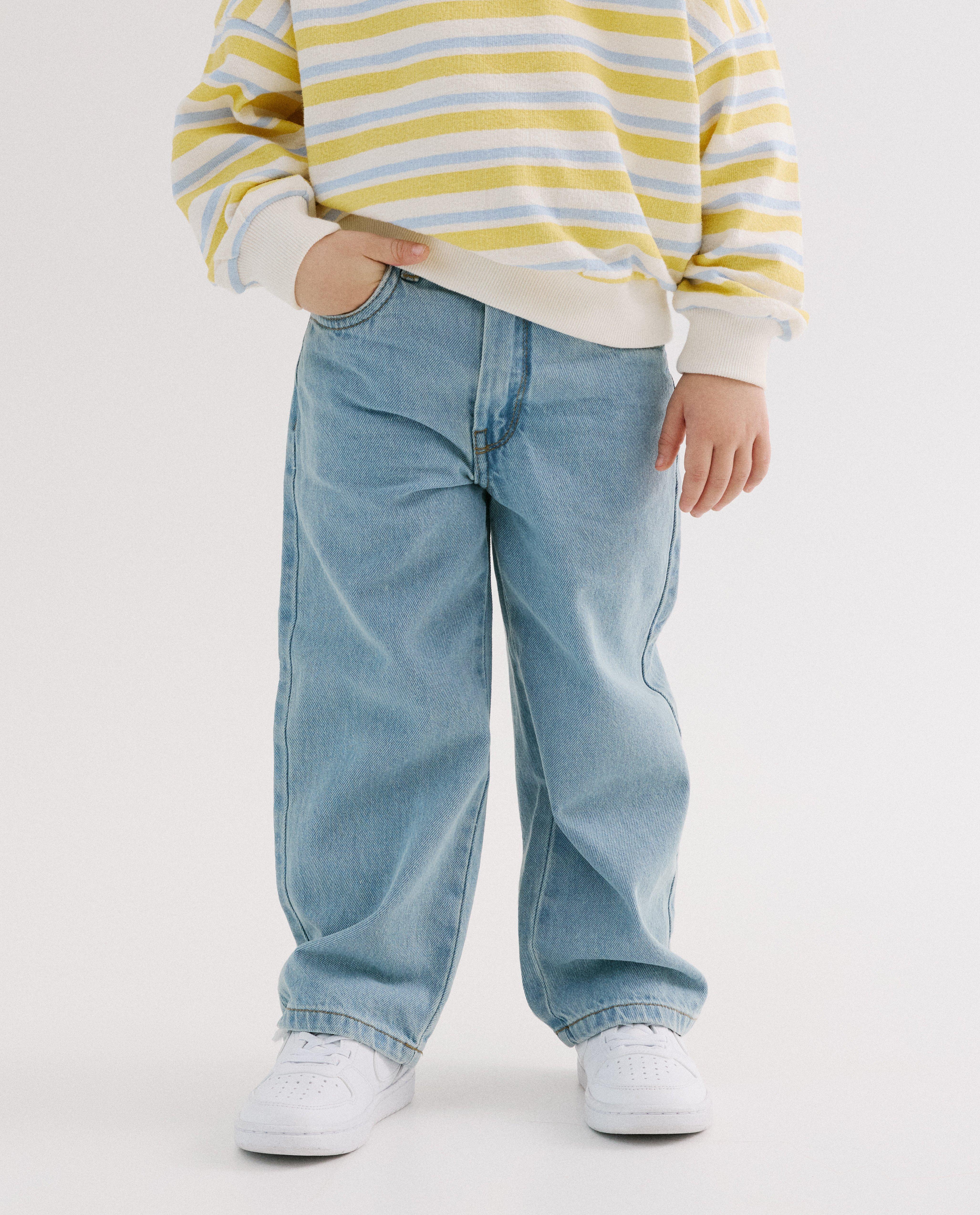 Blauwe jeans, straight fit - Product Detail - lichtblauw - afbeelding nummer 3