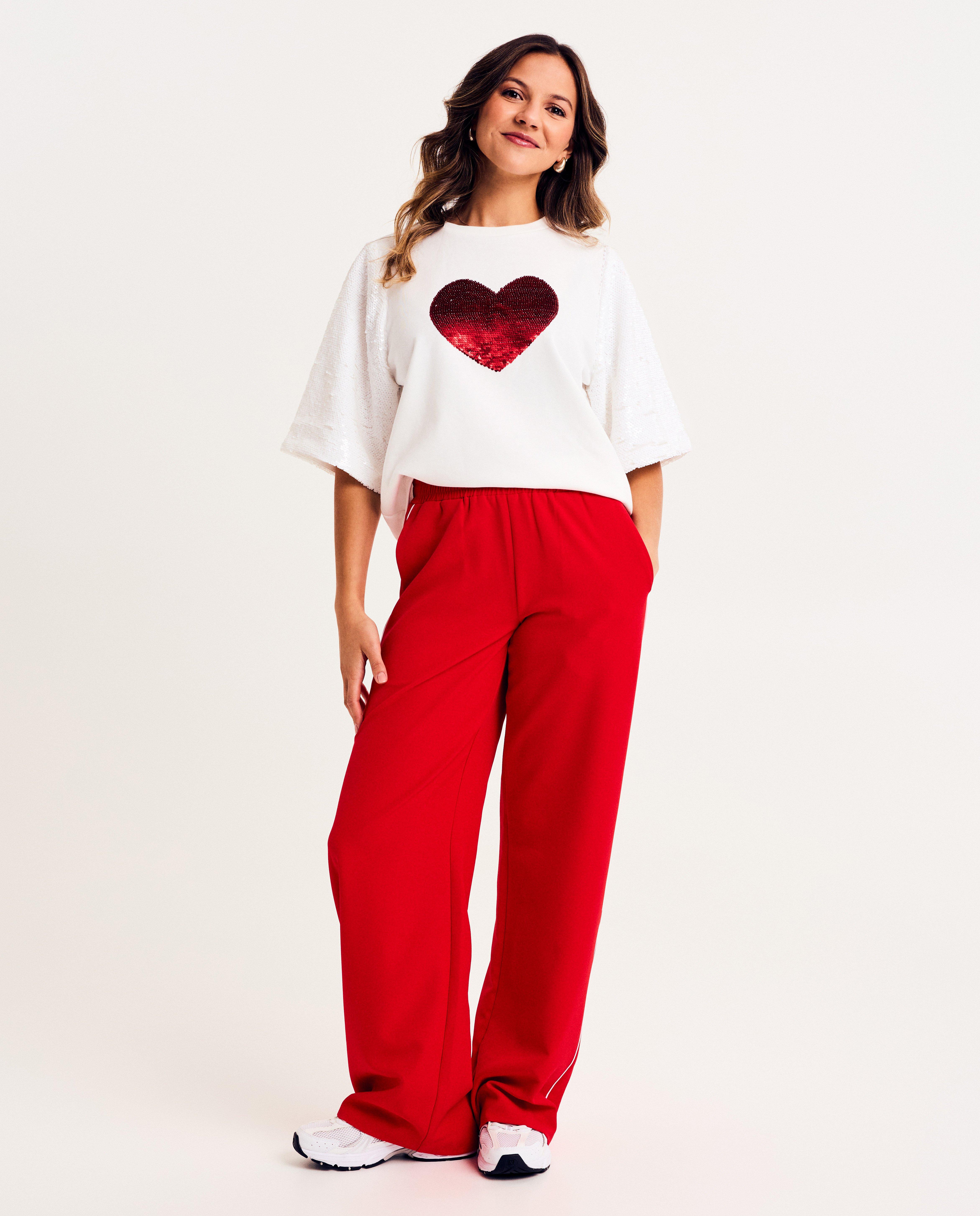 Broeken - Rode broek met sierbiezen, straight fit, 34-46