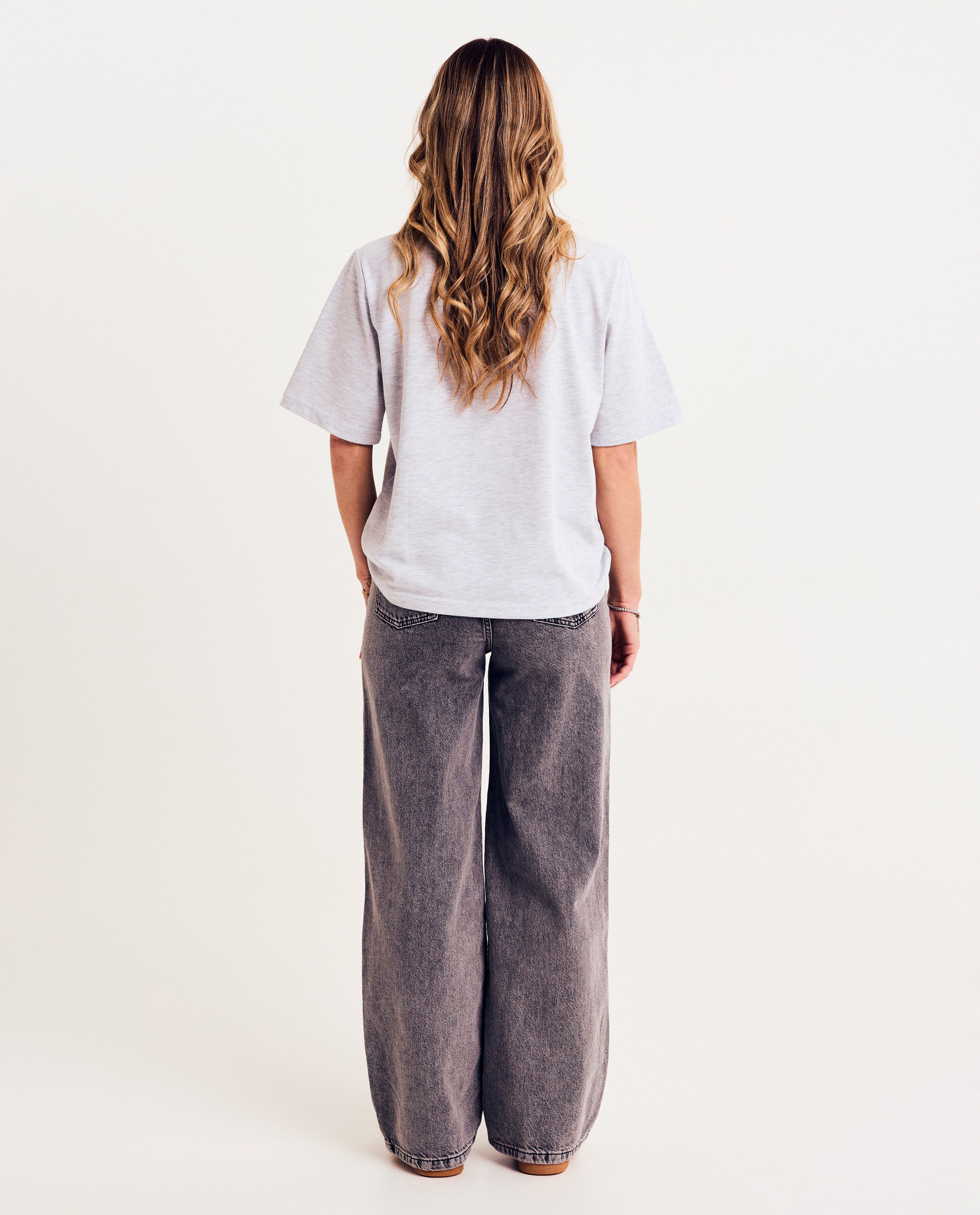 T-shirts - T-shirt met geborduurd opschrift, XS-XL