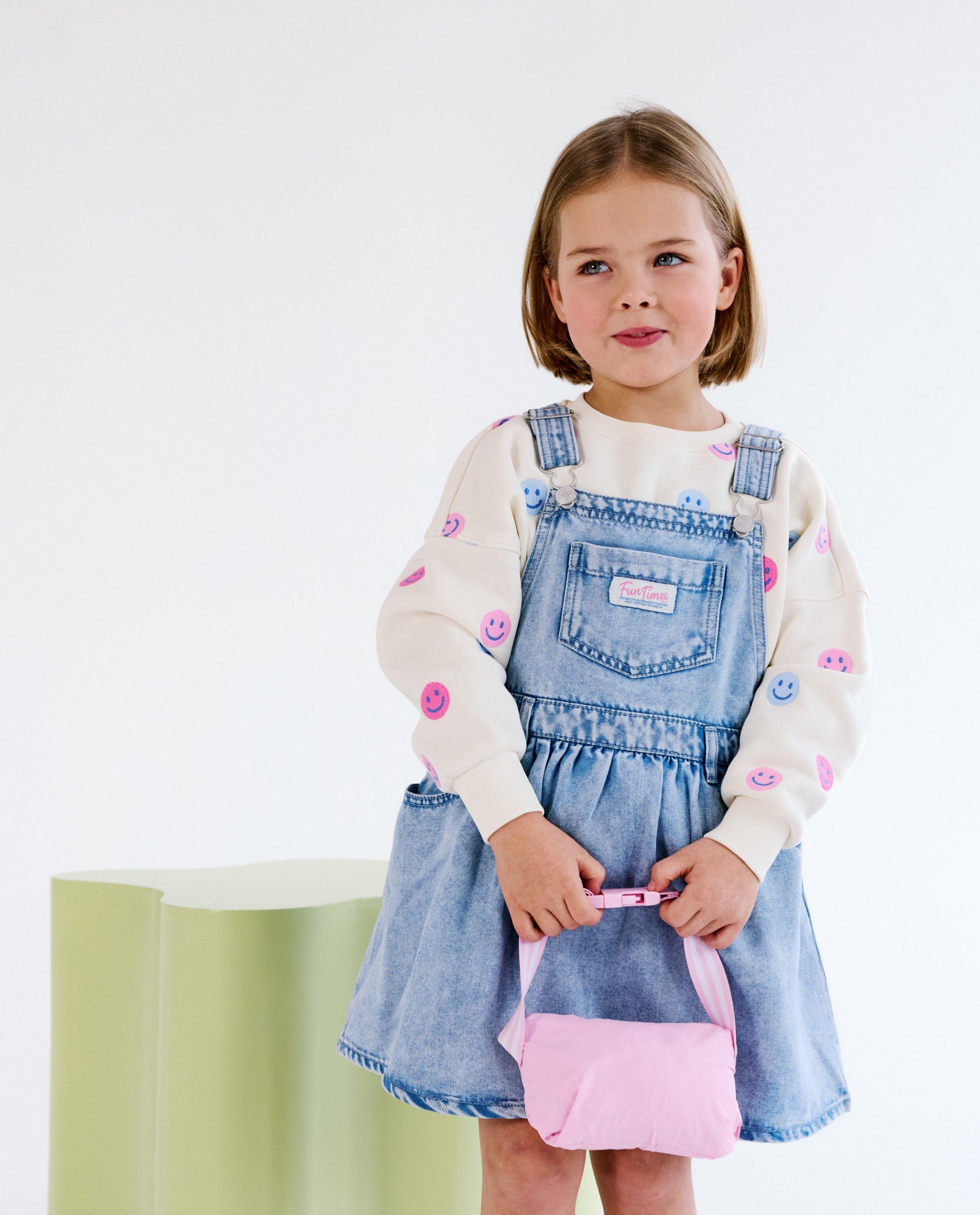 Salopettejurk van jeans - Product Detail - blauw - afbeelding nummer 1