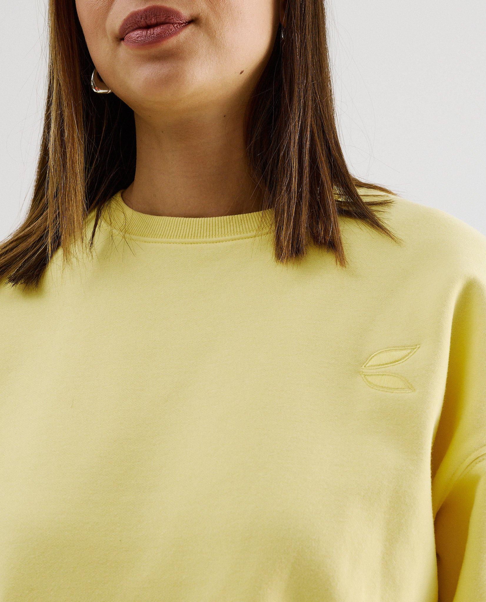 Sweater met kleine geborduurde figuur, loose fit - Product Detail - lichtgeel - afbeelding nummer 4