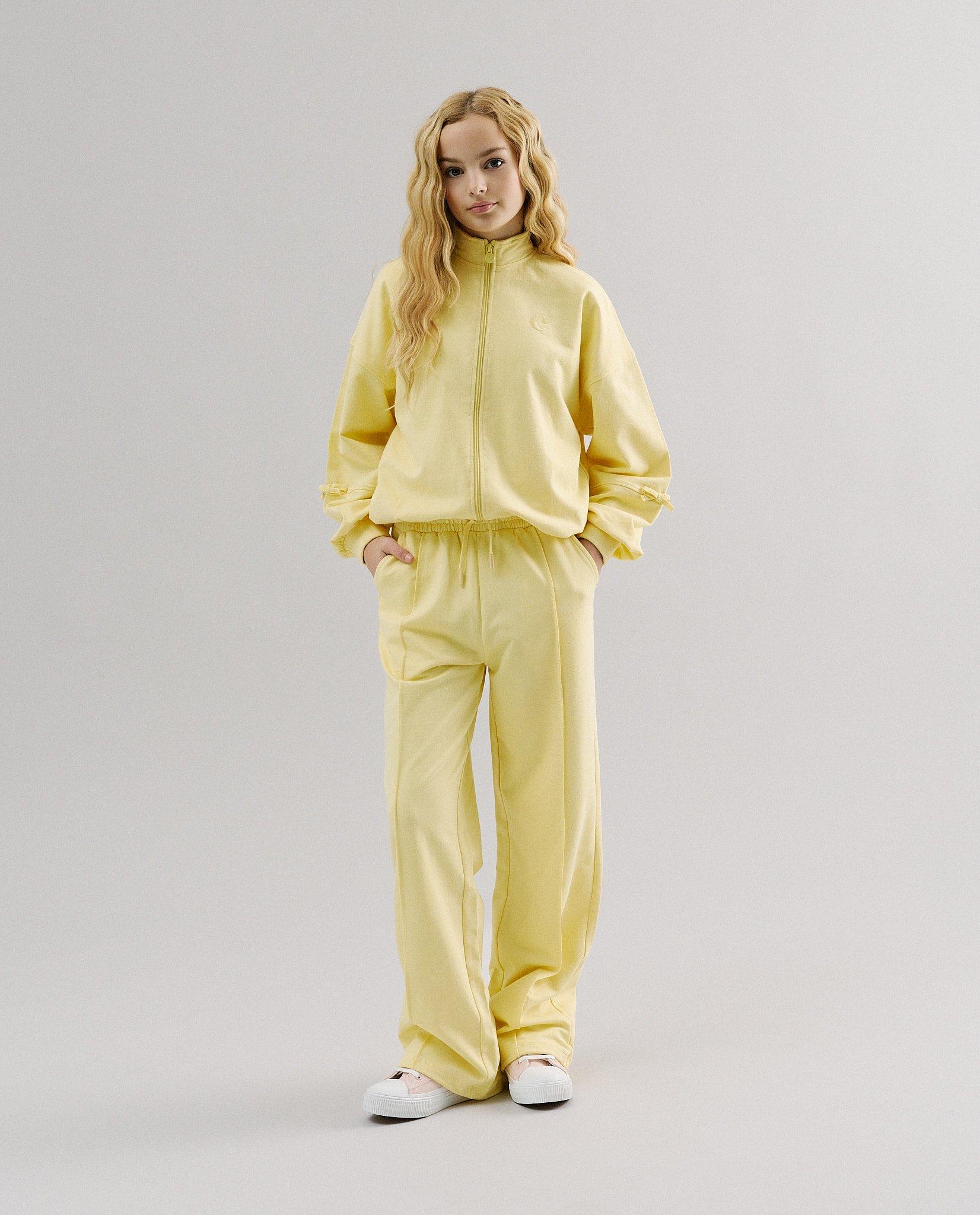 Broek met plooien, 116-164 - Product Detail - lichtgeel - afbeelding nummer 1