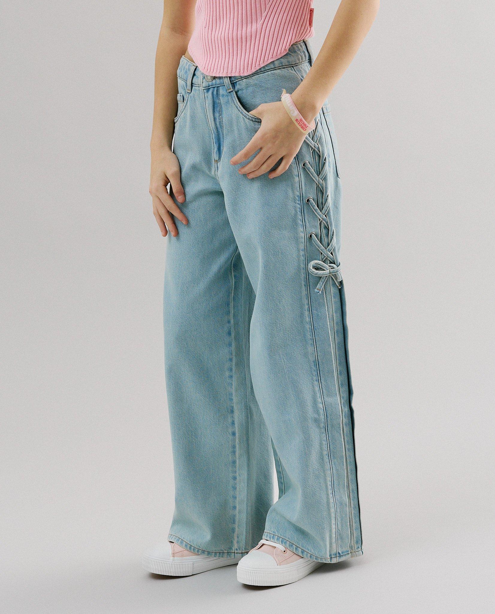 Jean avec d&eacute;tail franges, coupe wide fit, 116-164 - D&eacute;tails du produit - bleu clair - image num&eacute;ro 2