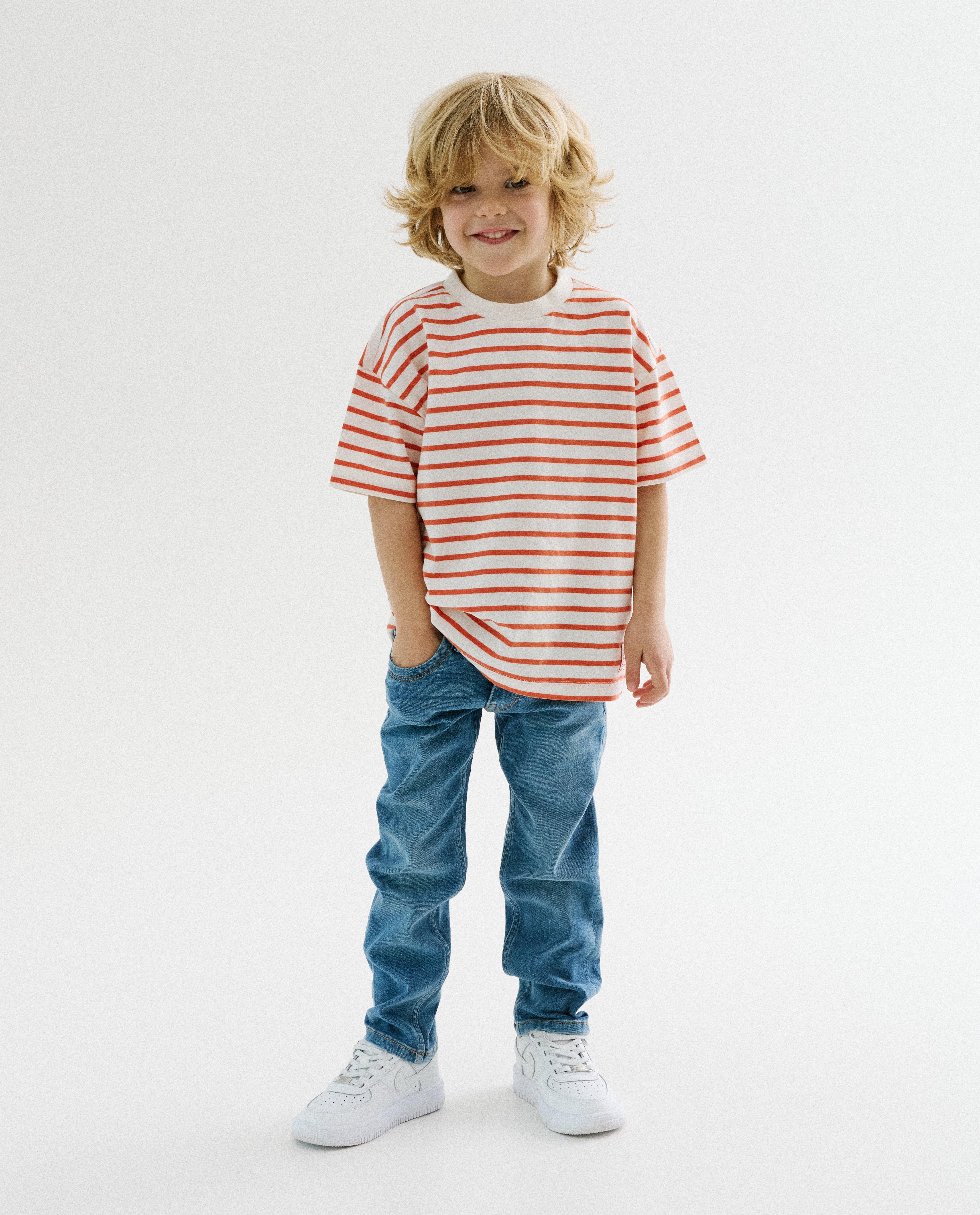 T-shirt met strepen, regular fit - Product Detail - rood - afbeelding nummer 2