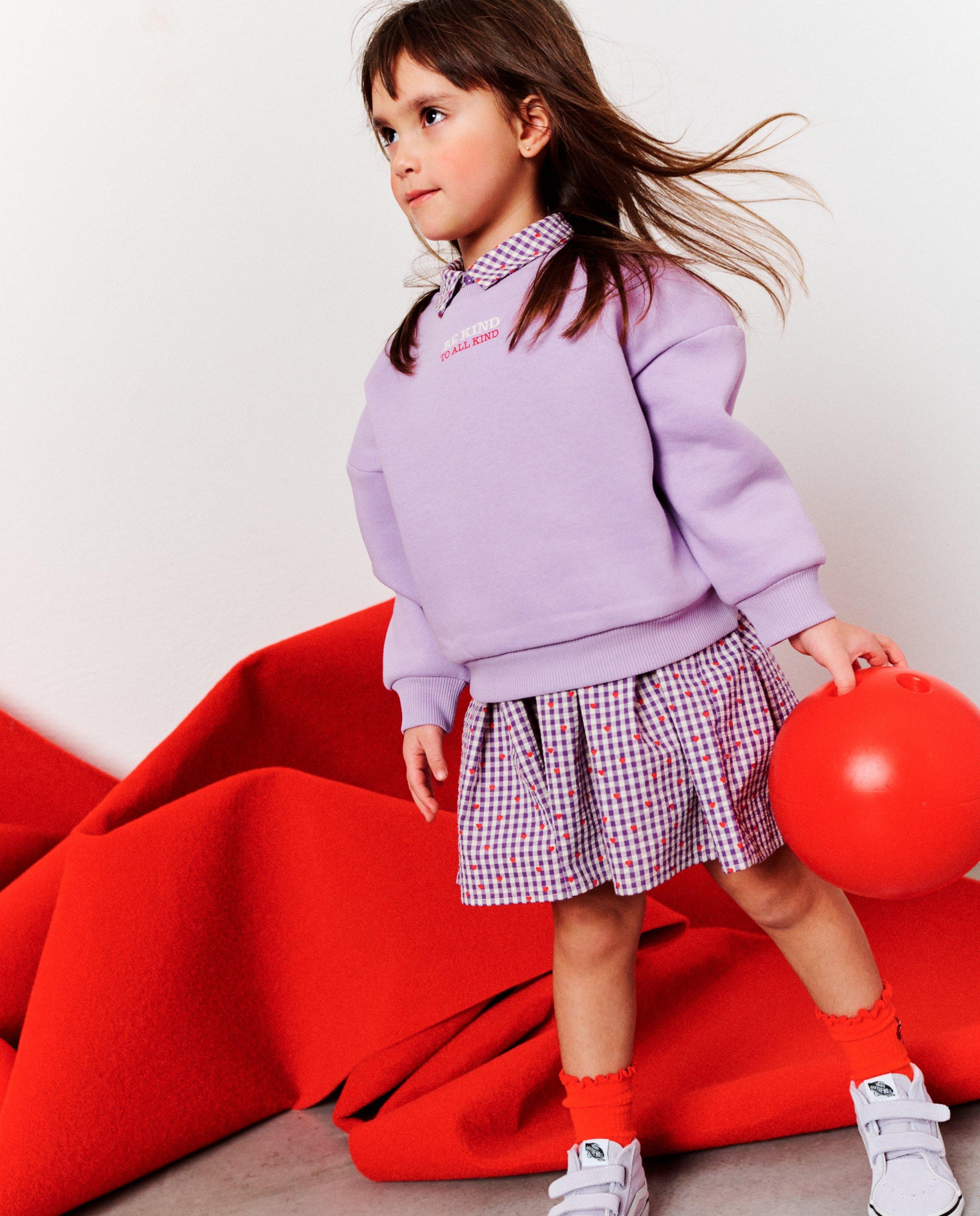 Robe avec imprim&eacute; c&oelig;urs - D&eacute;tails du produit - violet - image num&eacute;ro 4