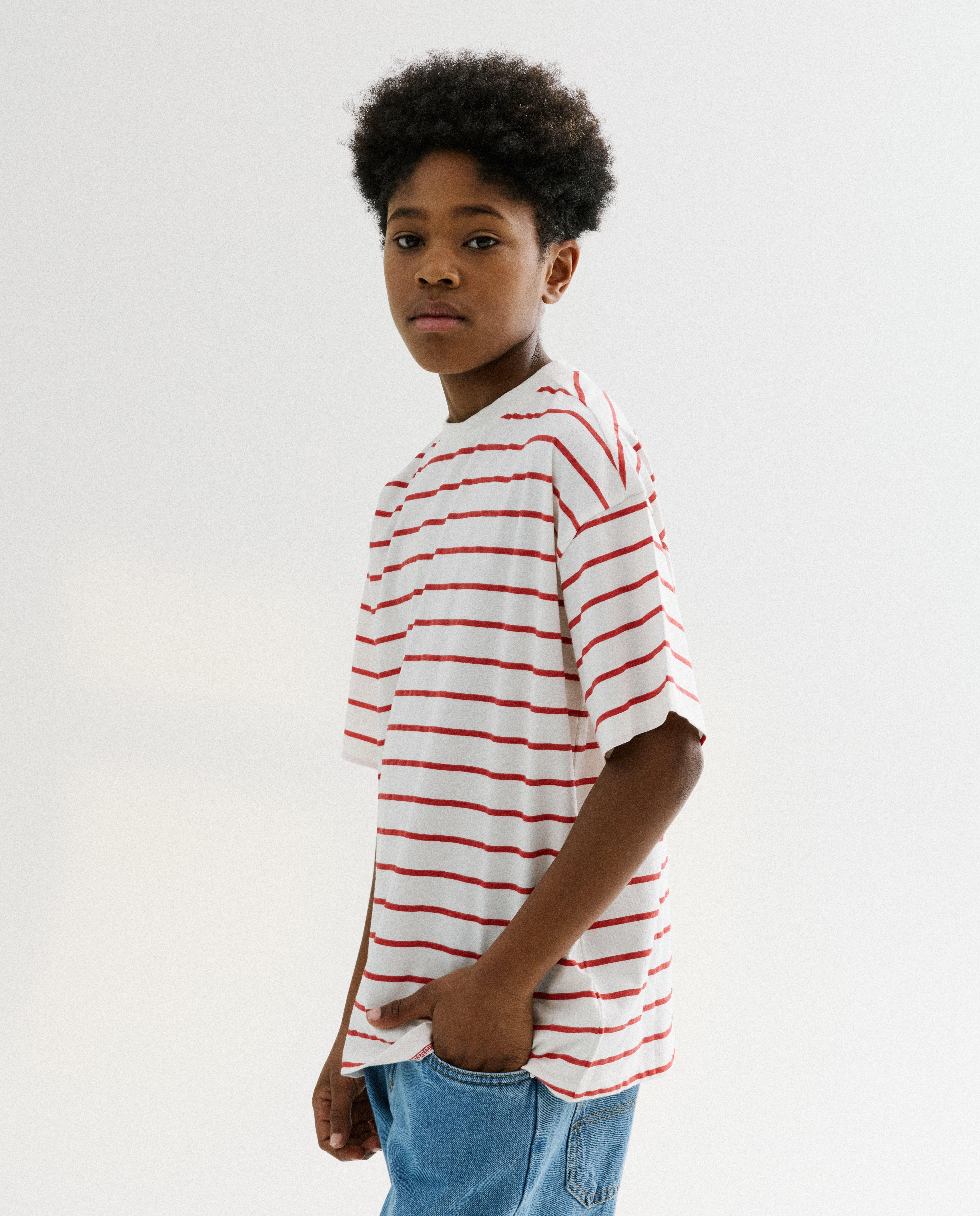 T-shirt met fijne strepen - Product Detail - rood - afbeelding nummer 1