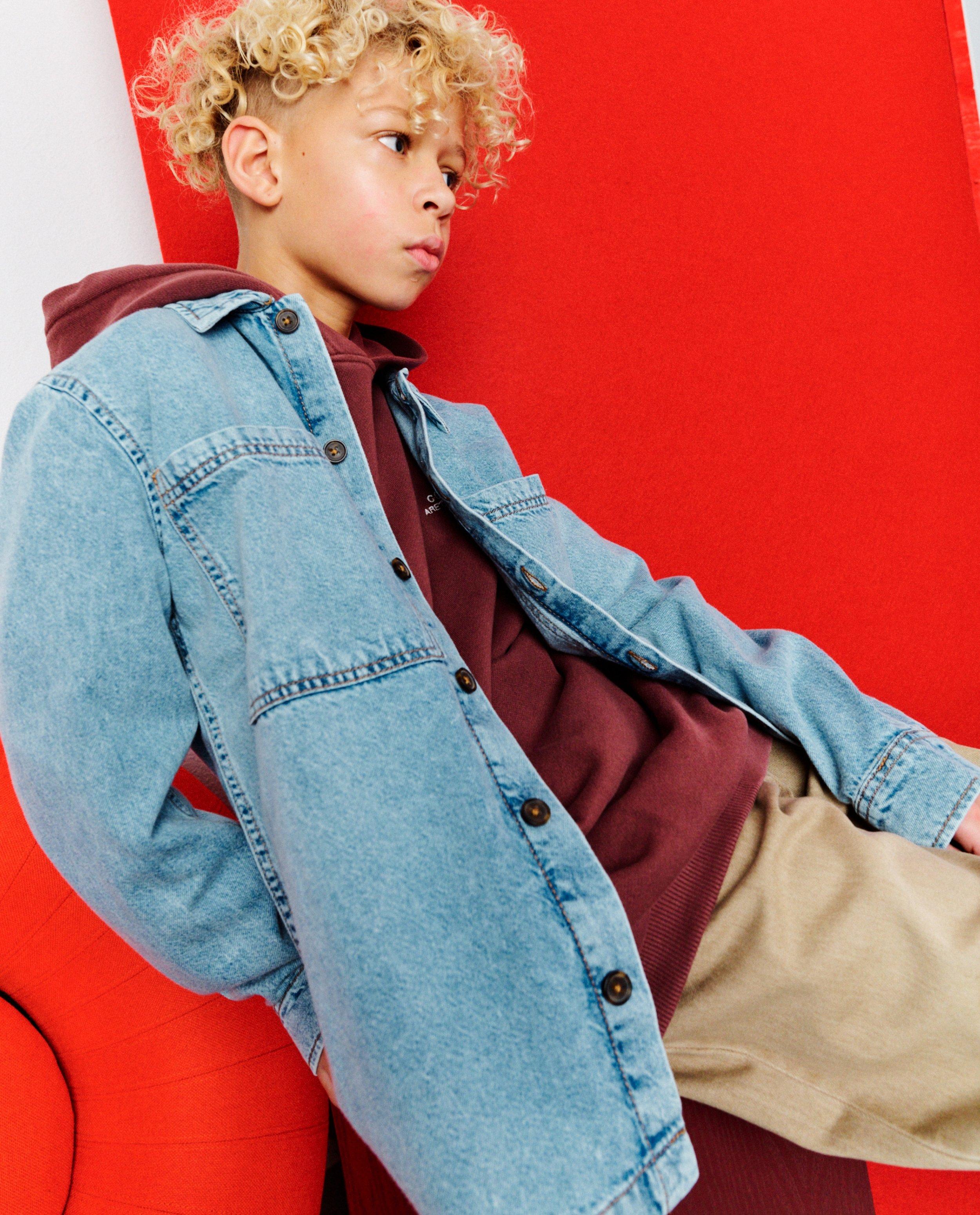 Veste en jean bleu clair