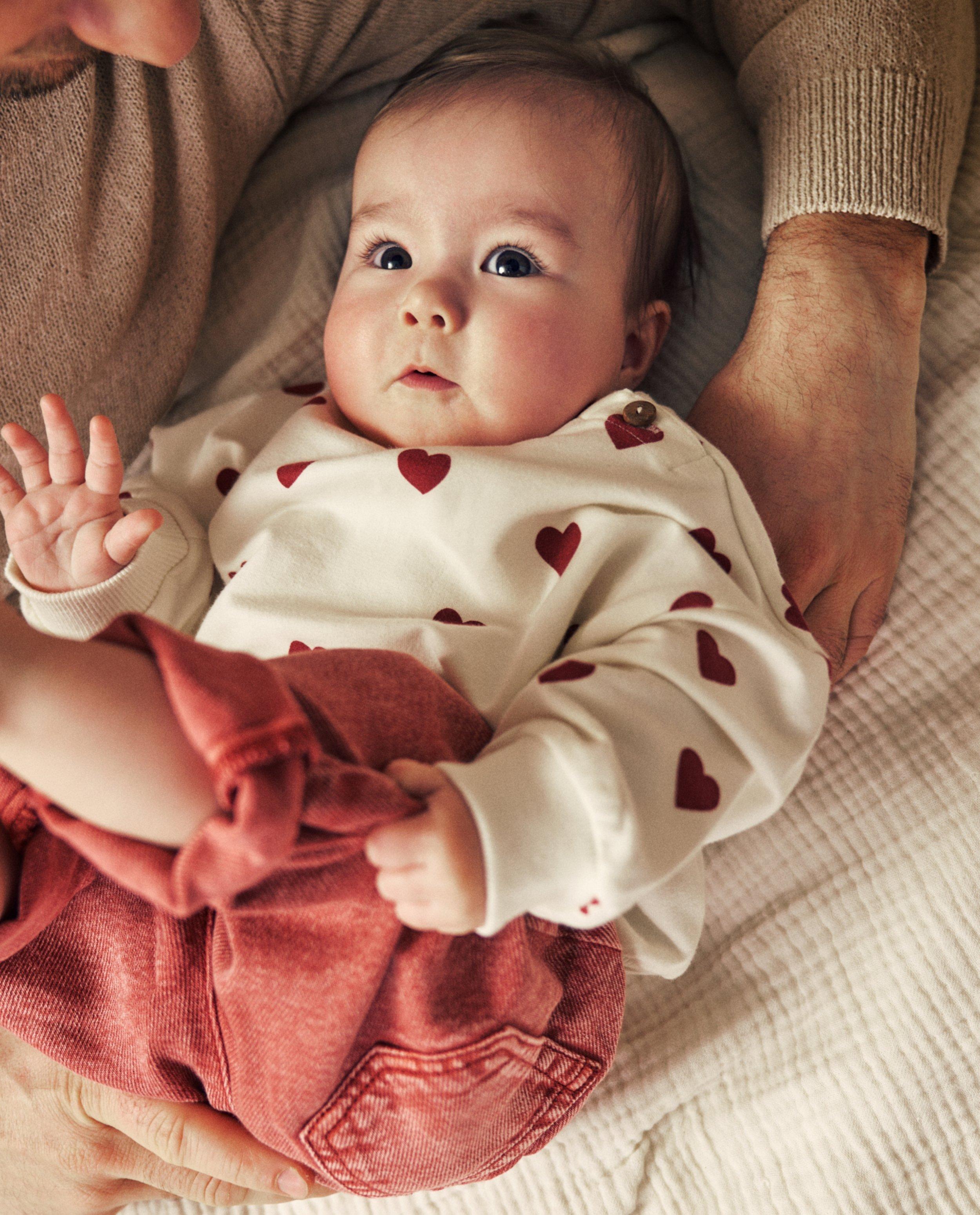 Jeans rouge, baggy fit - D&eacute;tails du produit - rouge - image num&eacute;ro 1