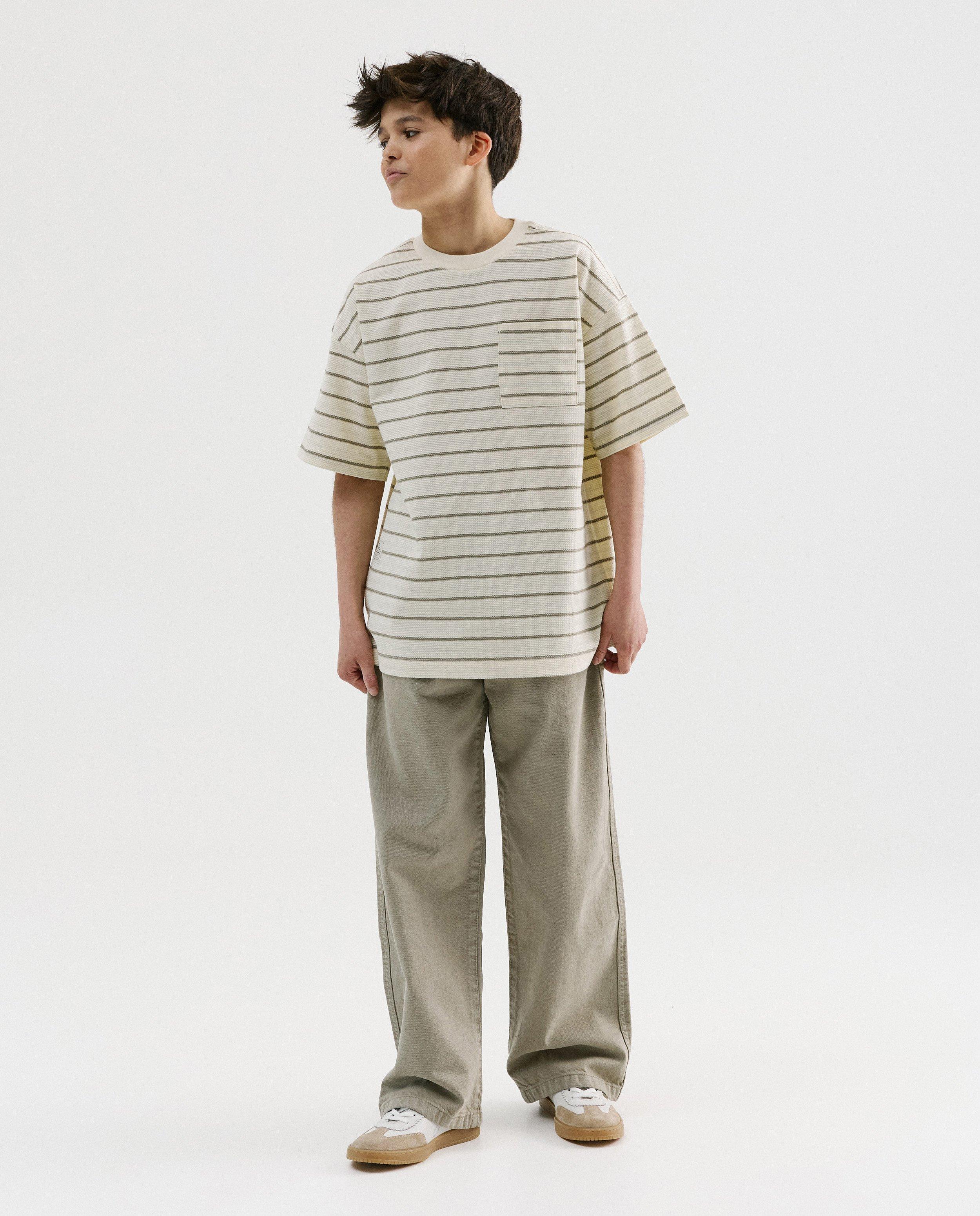 Groene broek, skater fit