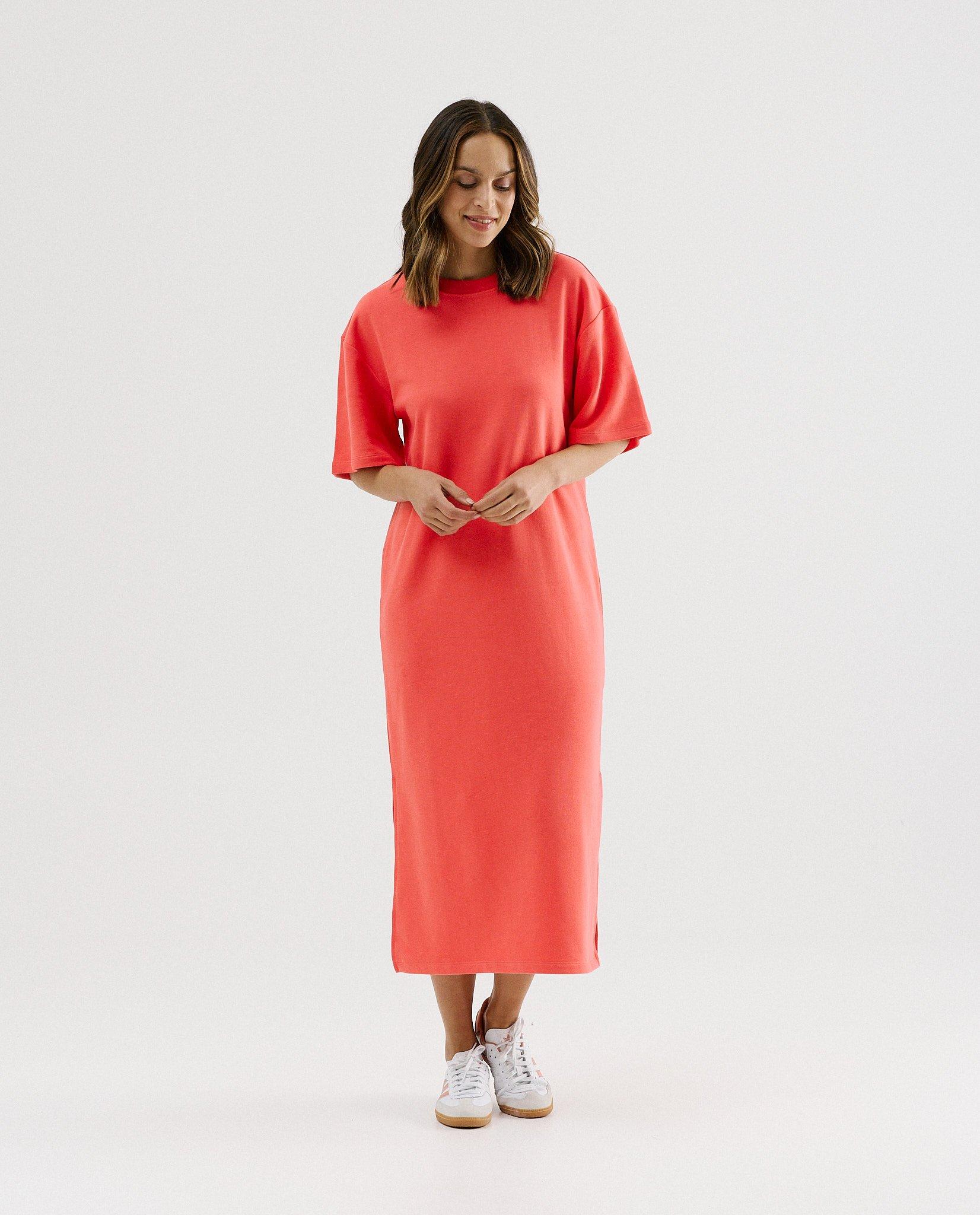 Rode T-shirtjurk - Product Detail - lichtrood - afbeelding nummer 1