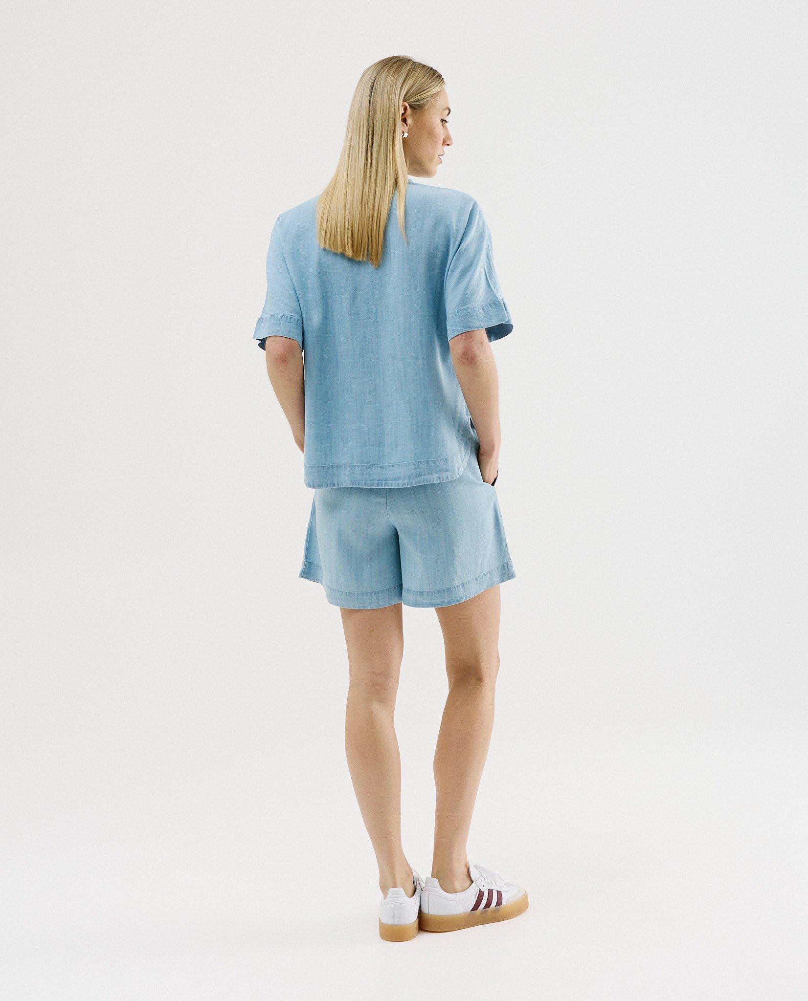Lichtblauwe hemdblouse - Product Detail - lichtblauw - afbeelding nummer 3