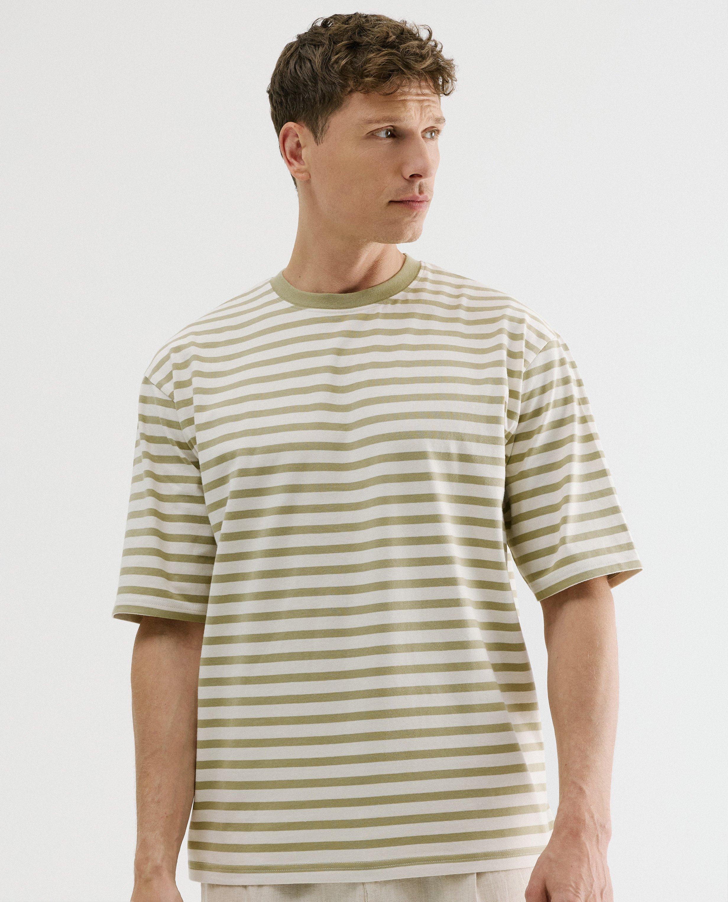 T-shirt met strepen, loose fit, S-XXL - Product Detail - lichtgroen - afbeelding nummer 1