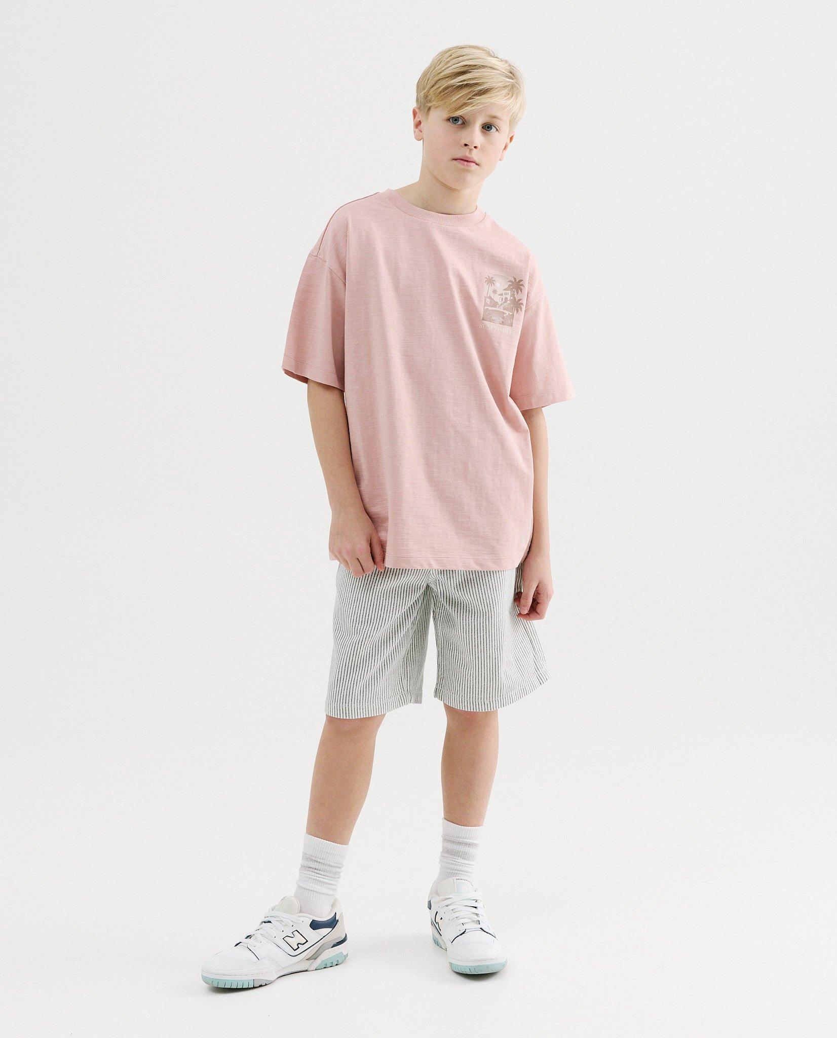 Short met fijne strepen - Product Detail - wit - afbeelding nummer 1