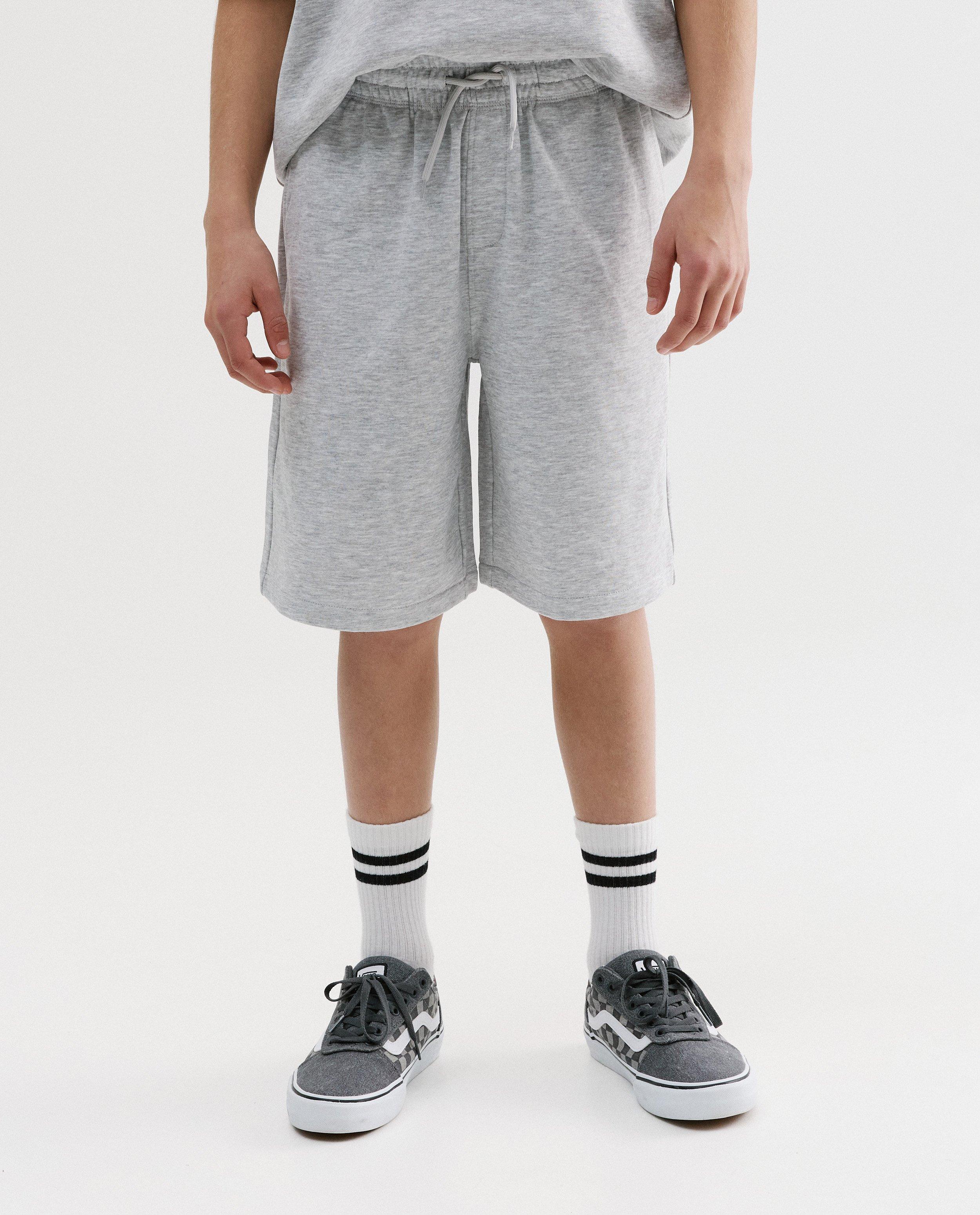 Short gris - D&eacute;tails du produit - beige - image num&eacute;ro 3