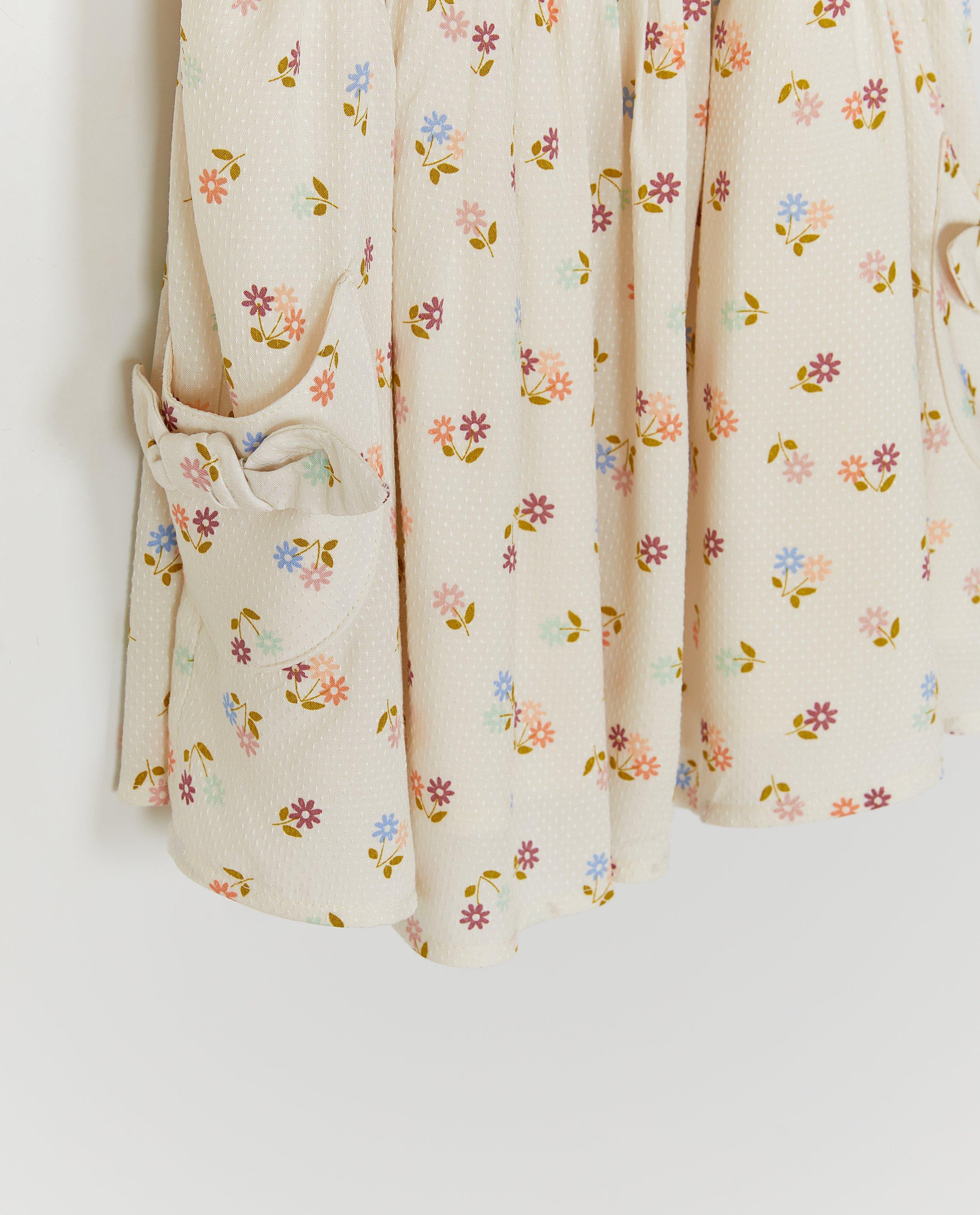 Robe &agrave; imprim&eacute; fleuri - D&eacute;tails du produit - blanc - image num&eacute;ro 3