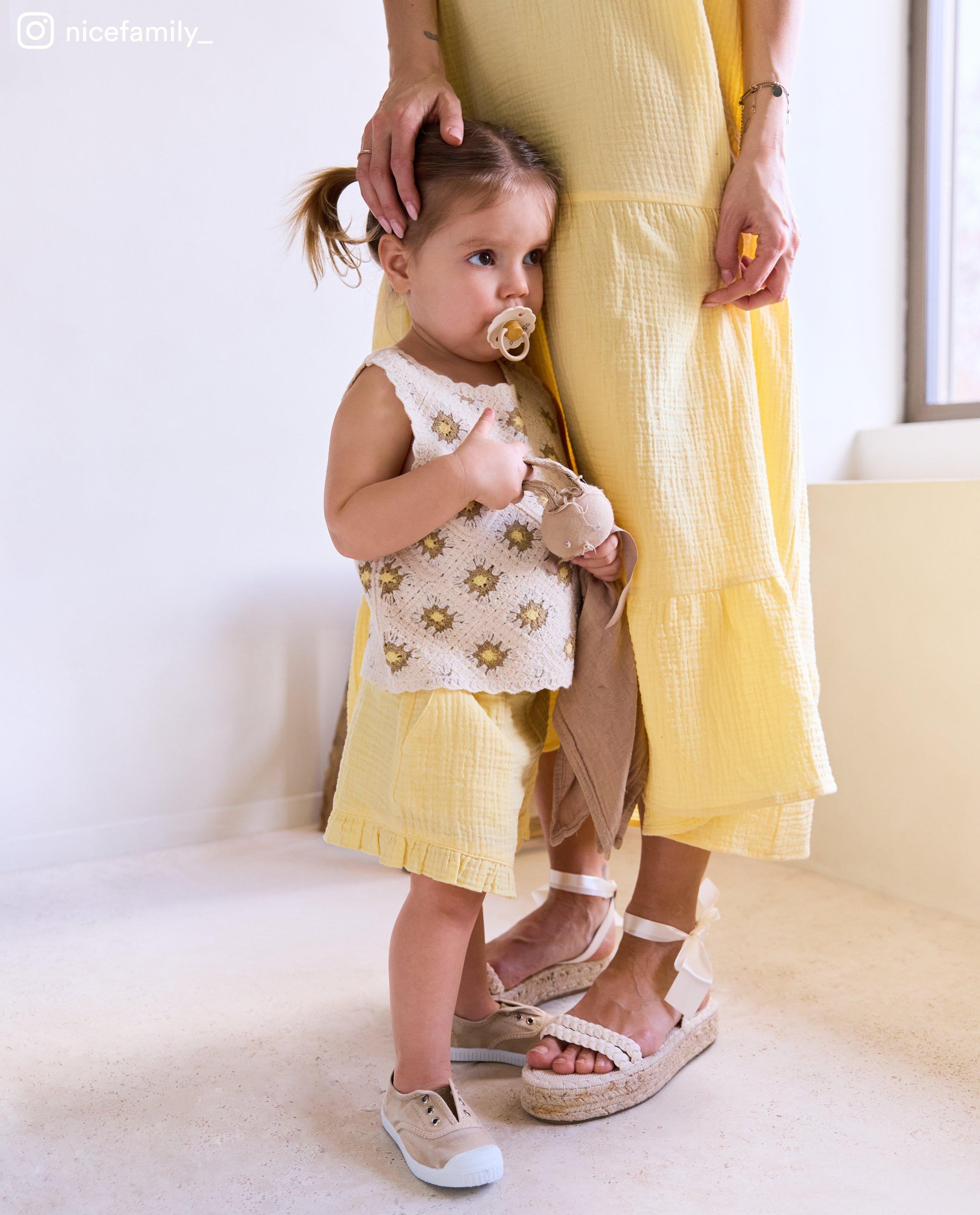 Short en t&eacute;tra avec n&oelig;ud, 92-134 - D&eacute;tails du produit - jaune claire - image num&eacute;ro 4