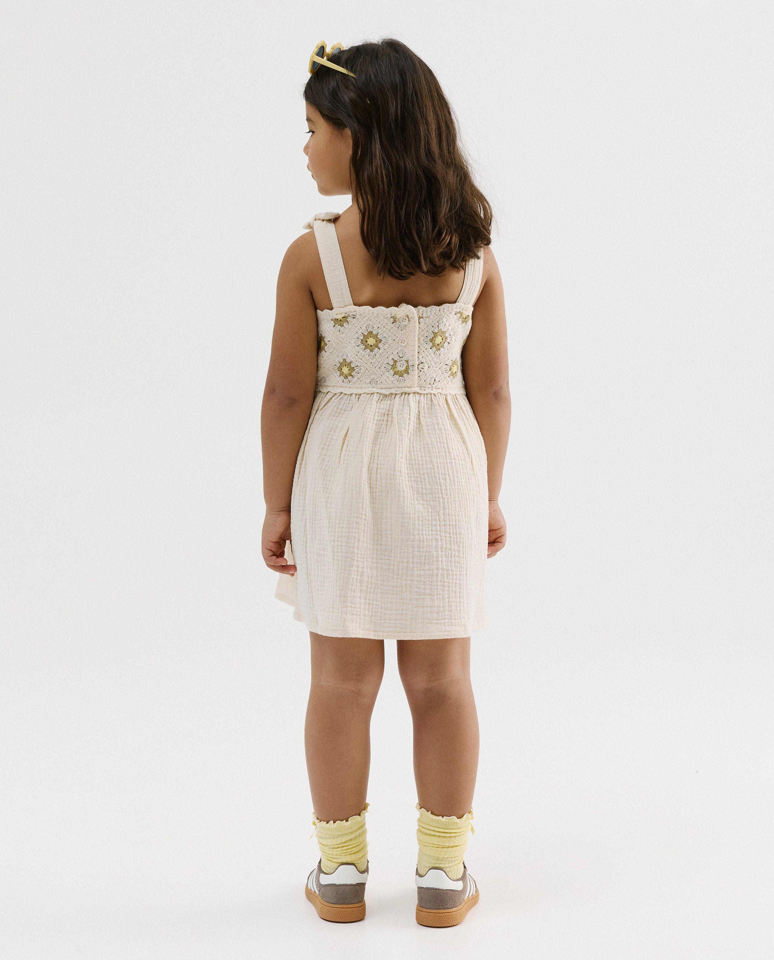 Robe avec crochet, 92-134 - D&eacute;tails du produit - blanc - image num&eacute;ro 2