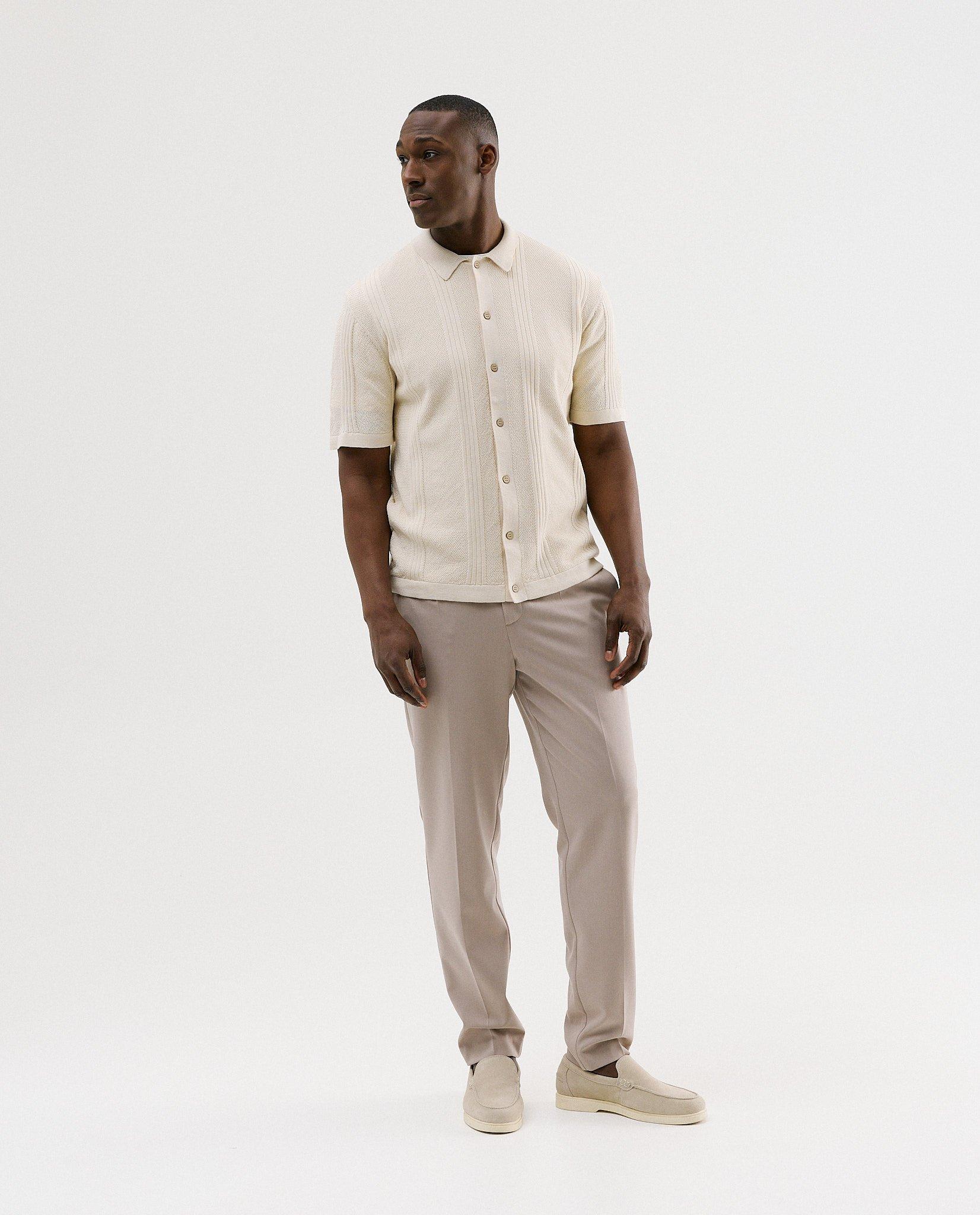 Polo avec texture - D&eacute;tails du produit - blanc - image num&eacute;ro 2