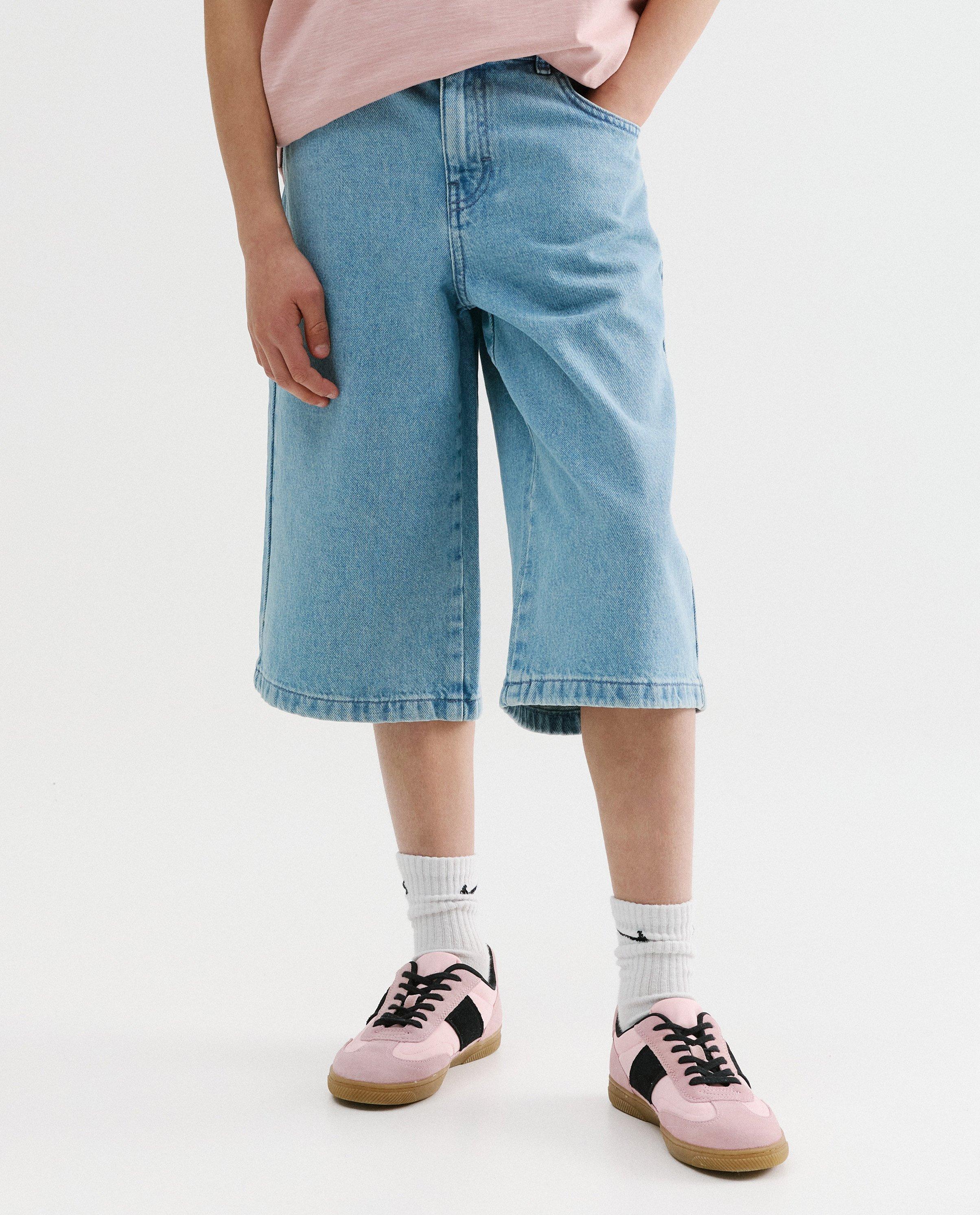 Blauwe jeansshort, loose fit - Product Detail - lichtblauw - afbeelding nummer 3