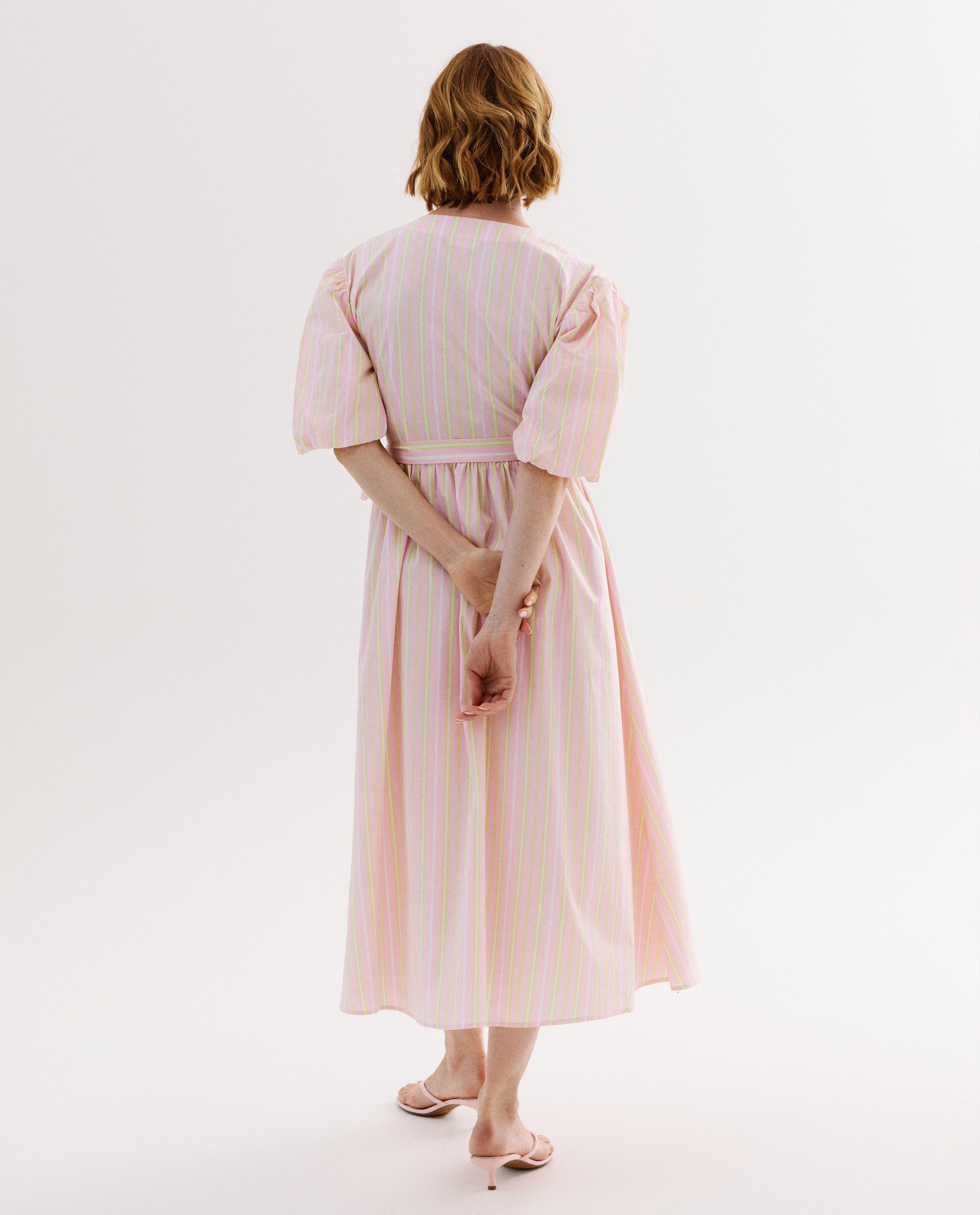 Robe avec rayures - D&eacute;tails du produit - rose clair - image num&eacute;ro 2