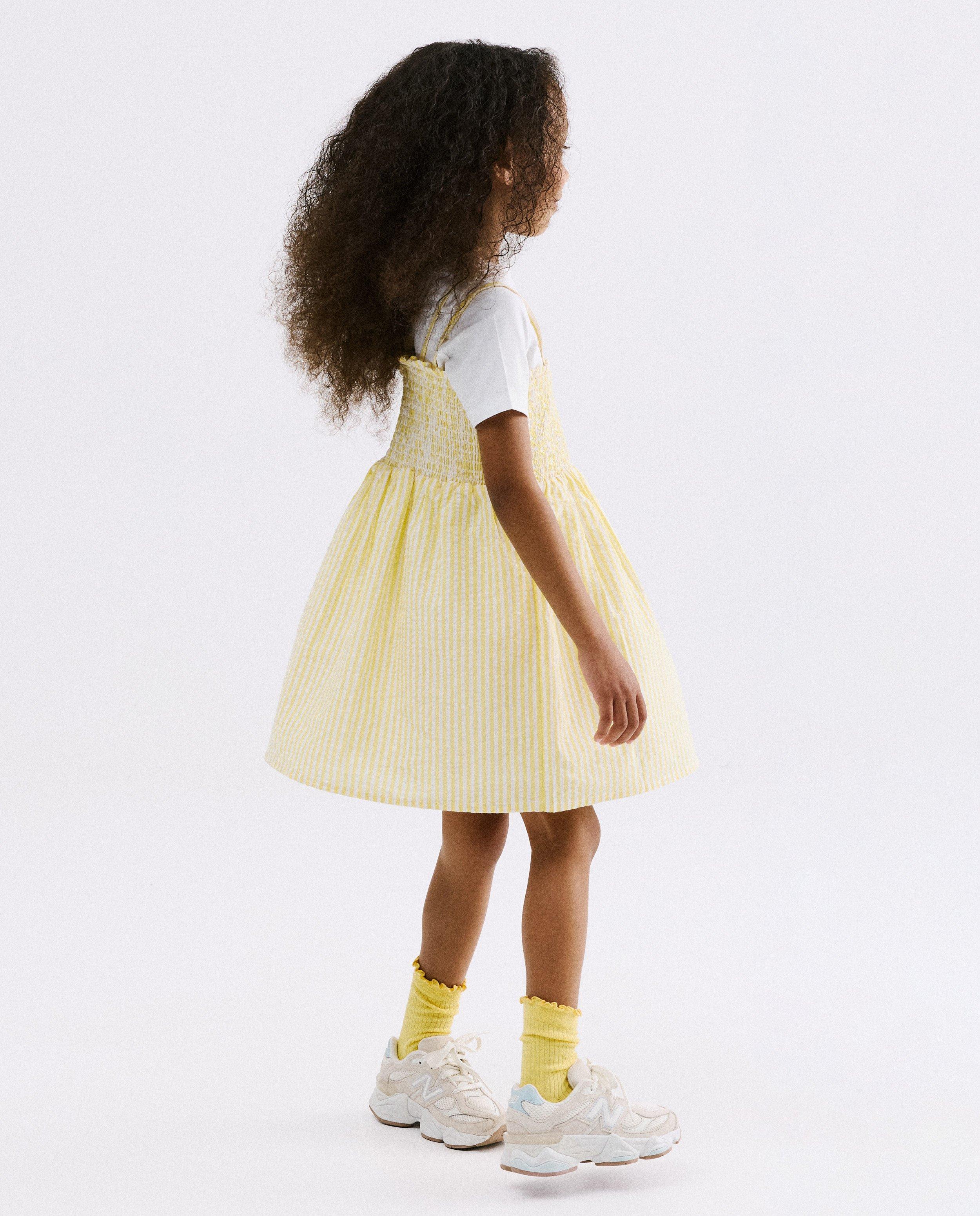 Jurk met fijne strepen - Product Detail - geel - afbeelding nummer 2
