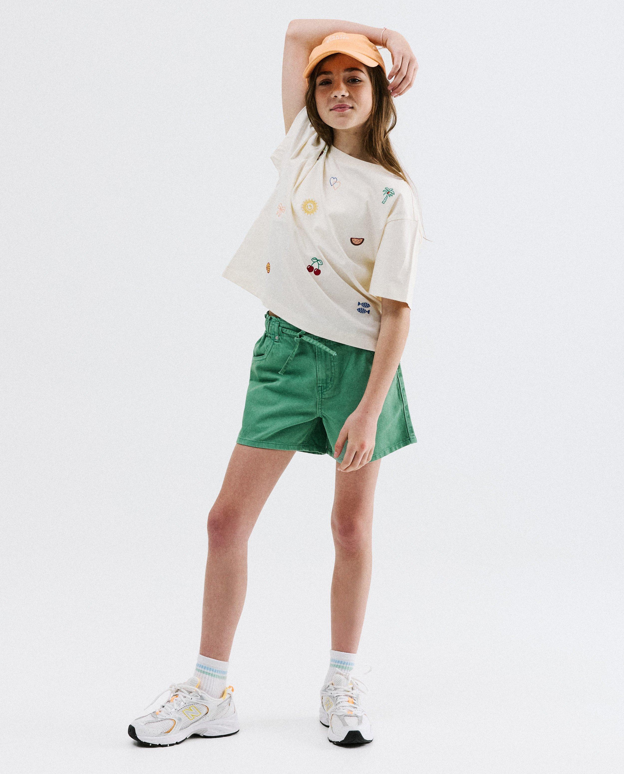 Short vert en jeans - D&eacute;tails du produit - khaki - image num&eacute;ro 1
