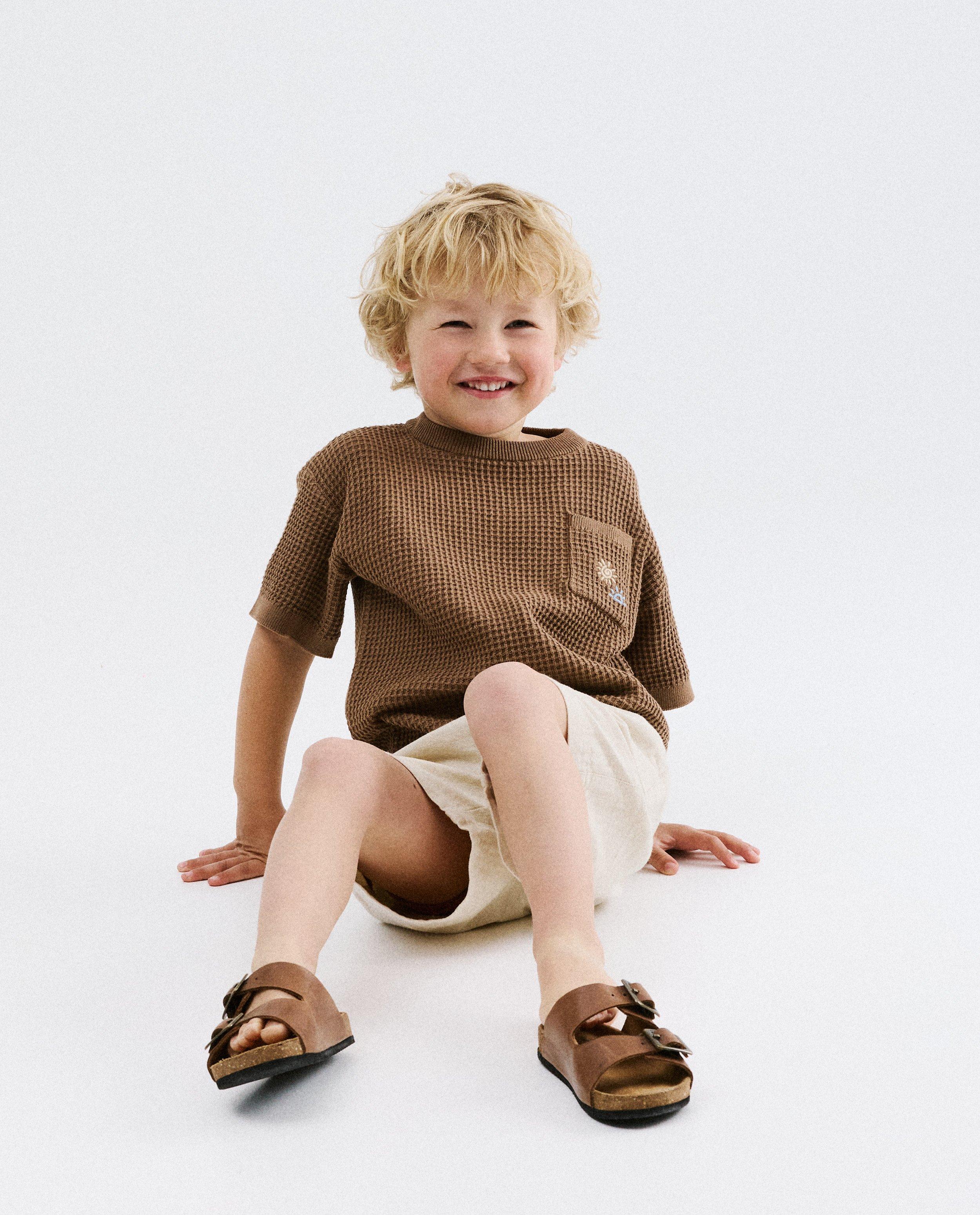T-shirt met textuur, loose fit - Product Detail - bruin - afbeelding nummer 2