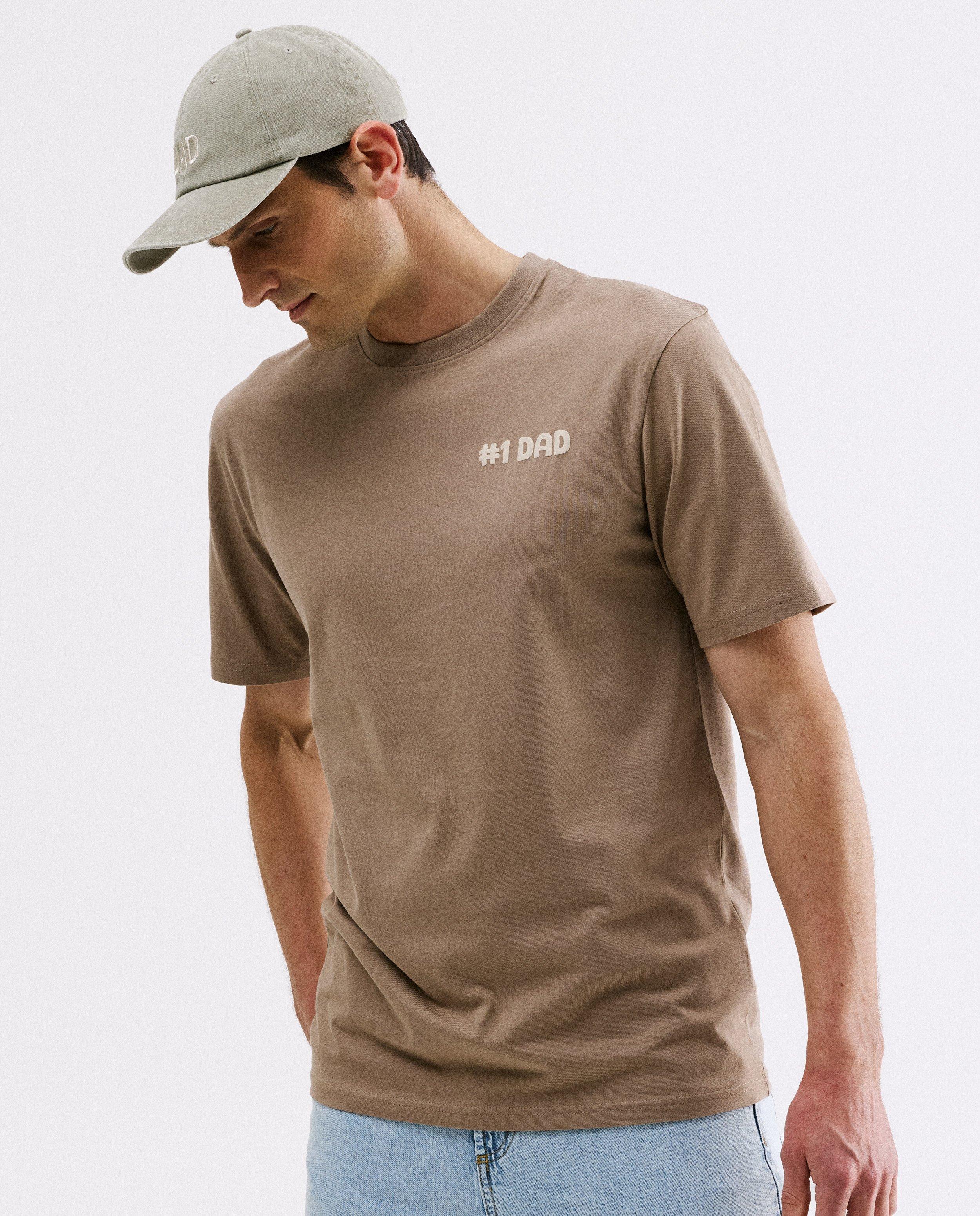 T-shirt #1 Dad, relaxed fit, S-XXL - Product Detail - lichtbruin - afbeelding nummer 1