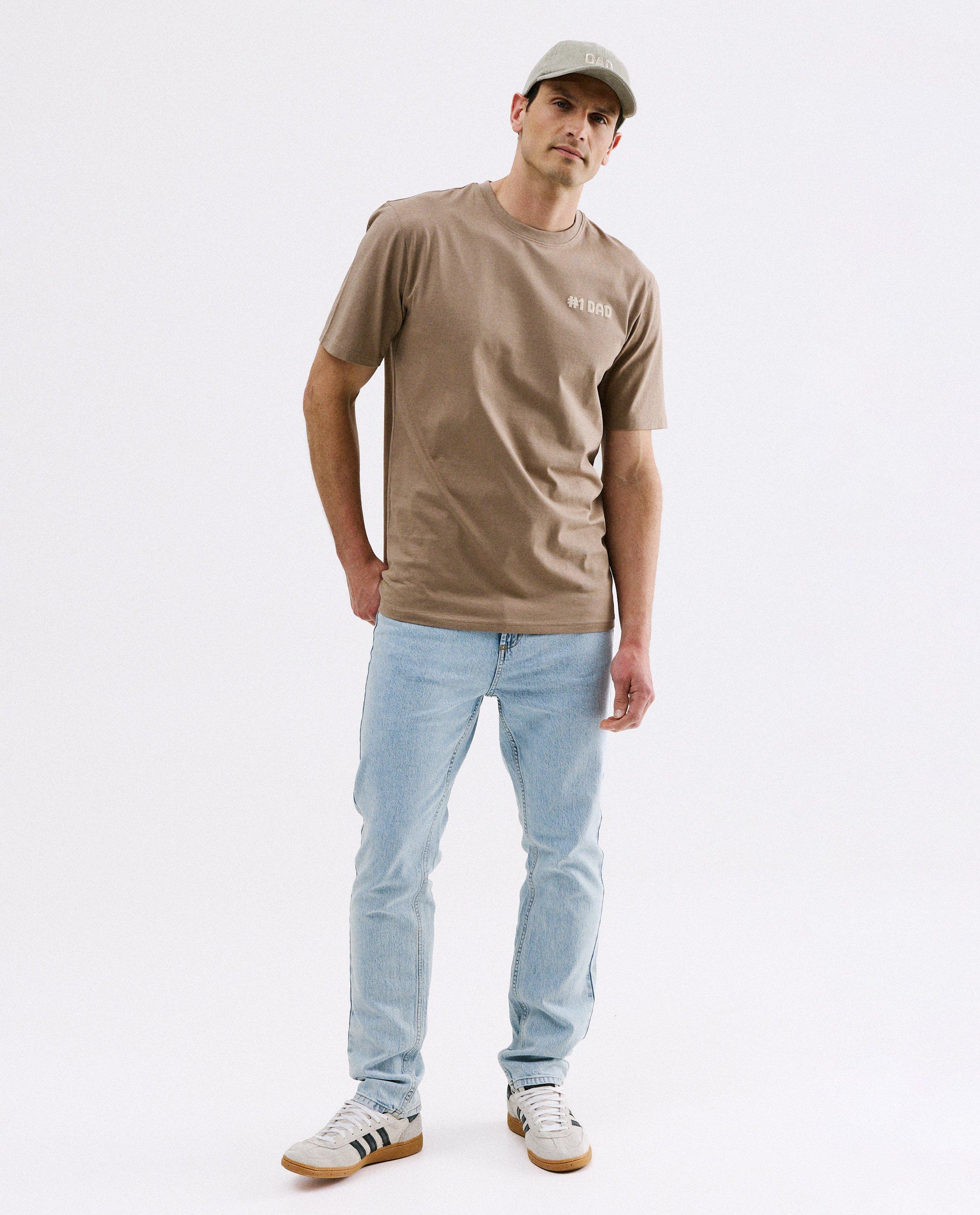 T-shirt #1 Dad, relaxed fit, S-XXL - Product Detail - lichtbruin - afbeelding nummer 2