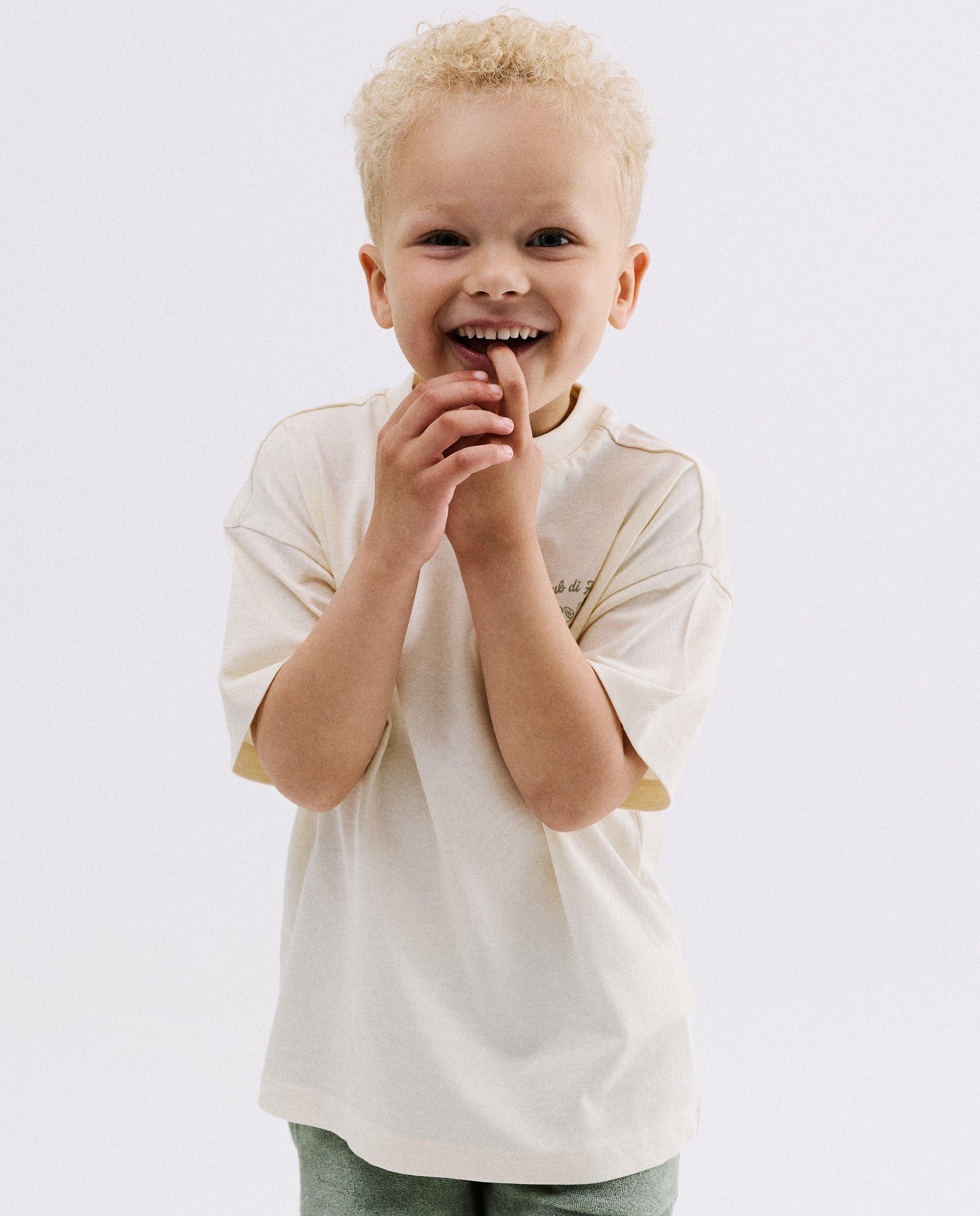 T-shirt avec imprim&eacute; au dos - D&eacute;tails du produit - blanc - image num&eacute;ro 2