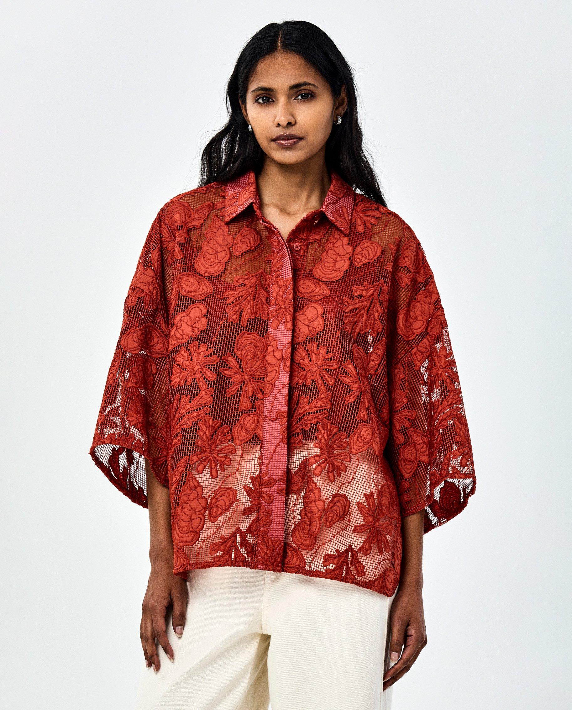 Blouse en dentelle