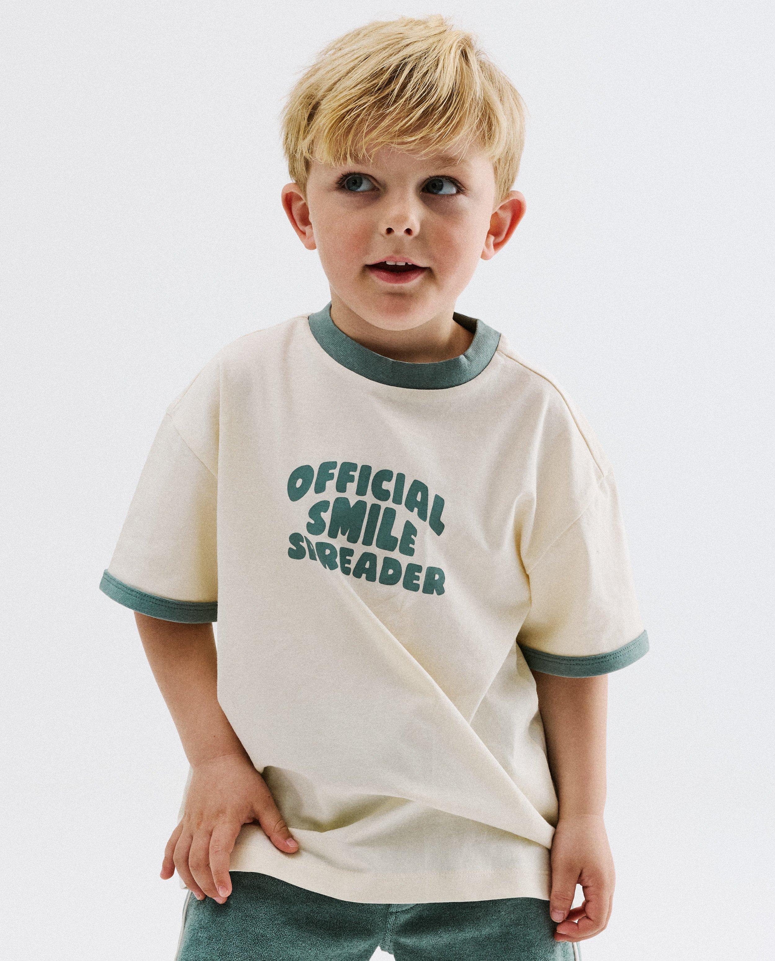 T-shirt avec inscription en relief - D&eacute;tails du produit - khaki - image num&eacute;ro 1