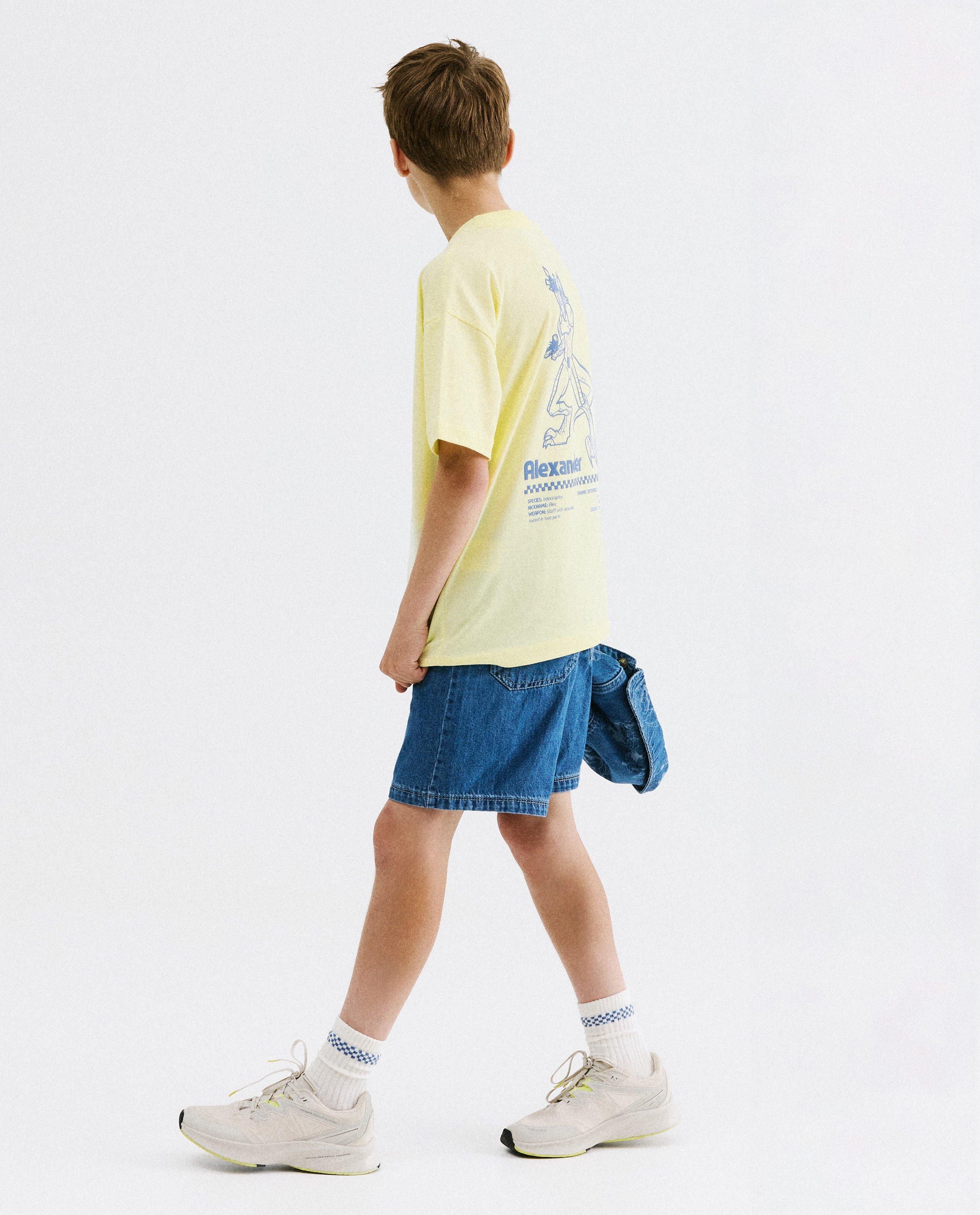T-shirt avec imprim&eacute; au dos Dino Warriors Dimitri Vegas, coupe loose, 104-152 - D&eacute;tails du produit - jaune claire - image num&eacute;ro 3